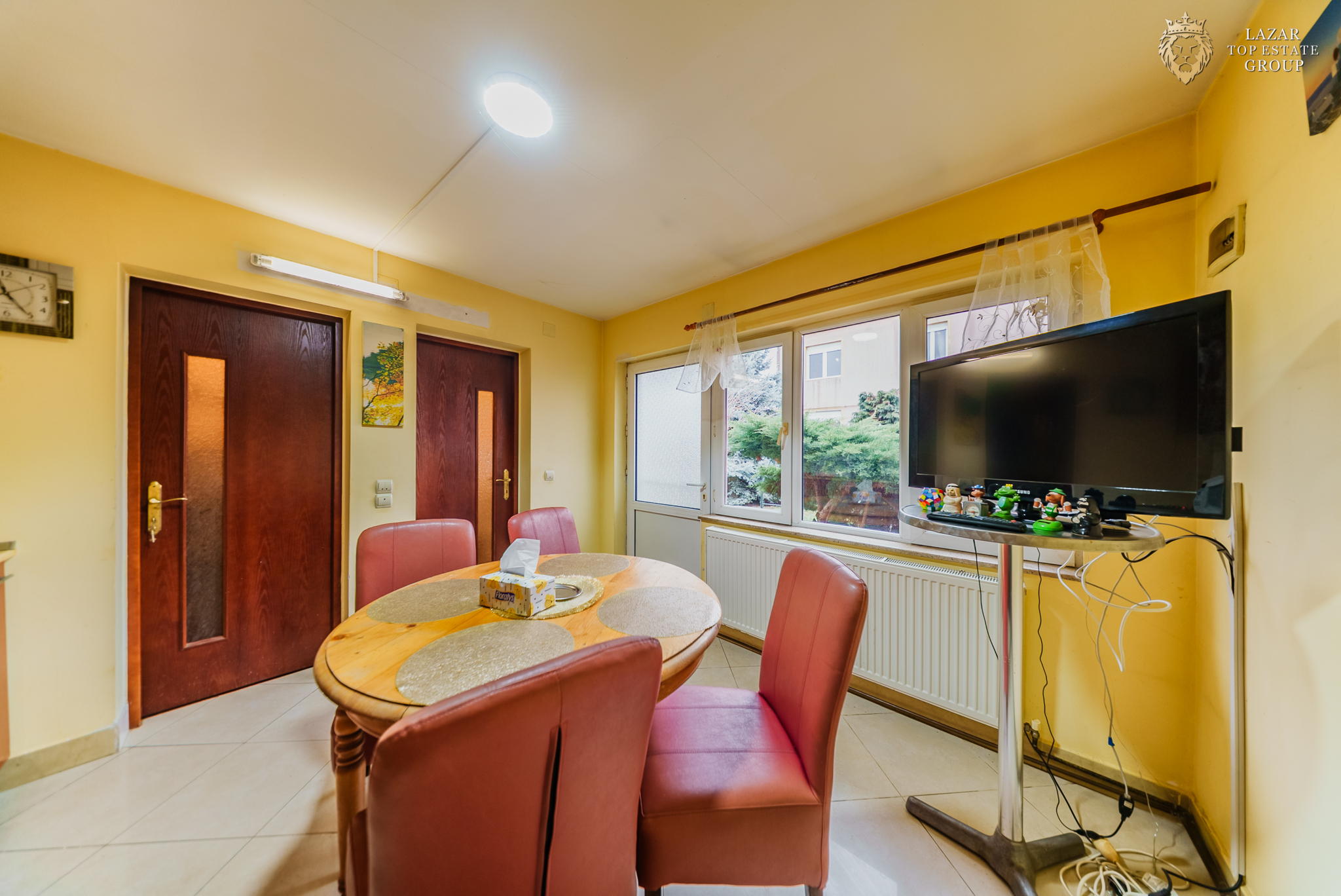Vilă 5 camere de Vanzare Chișineu-Criș