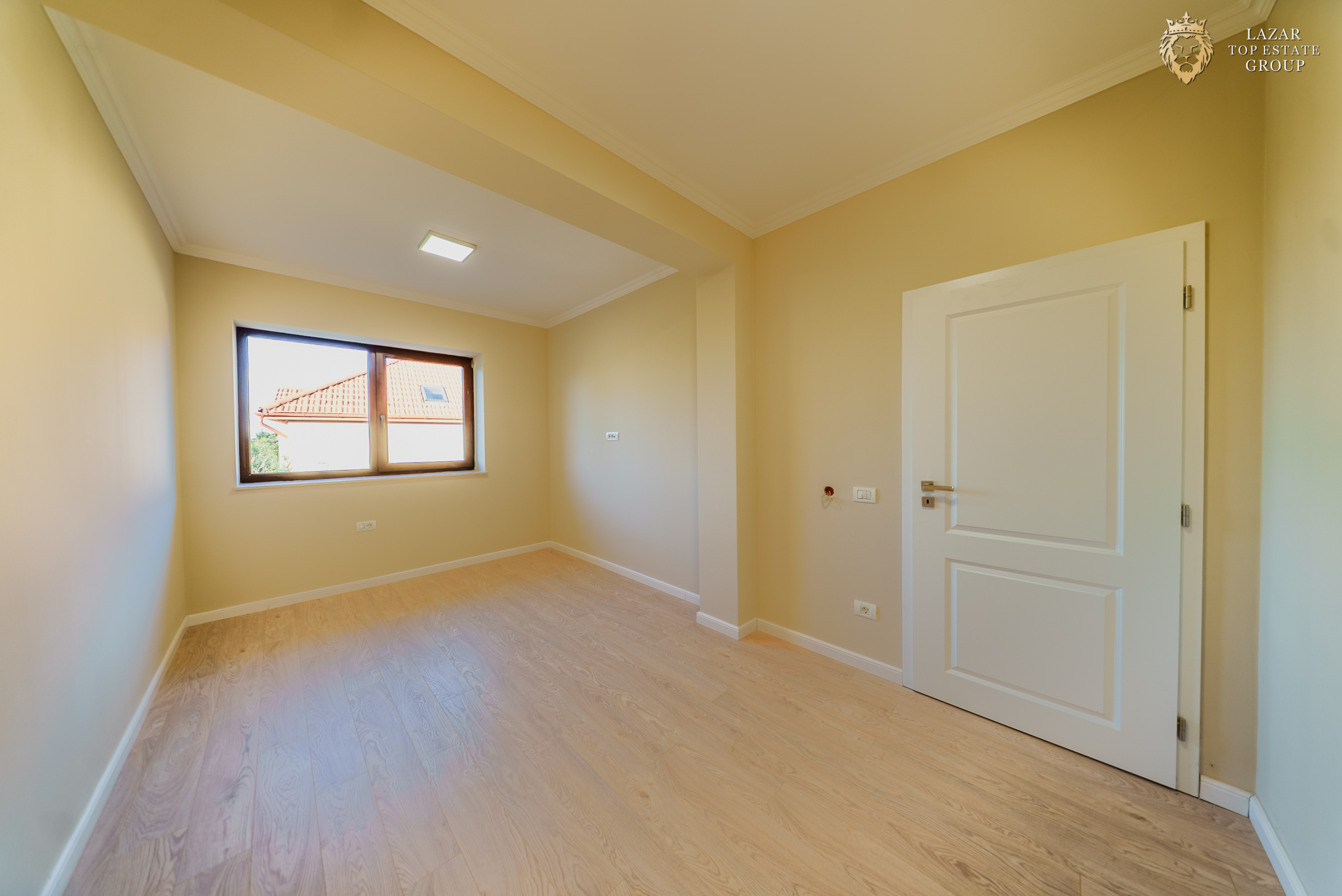 Apartament nou +curte cu terasa 4 camere in Gai