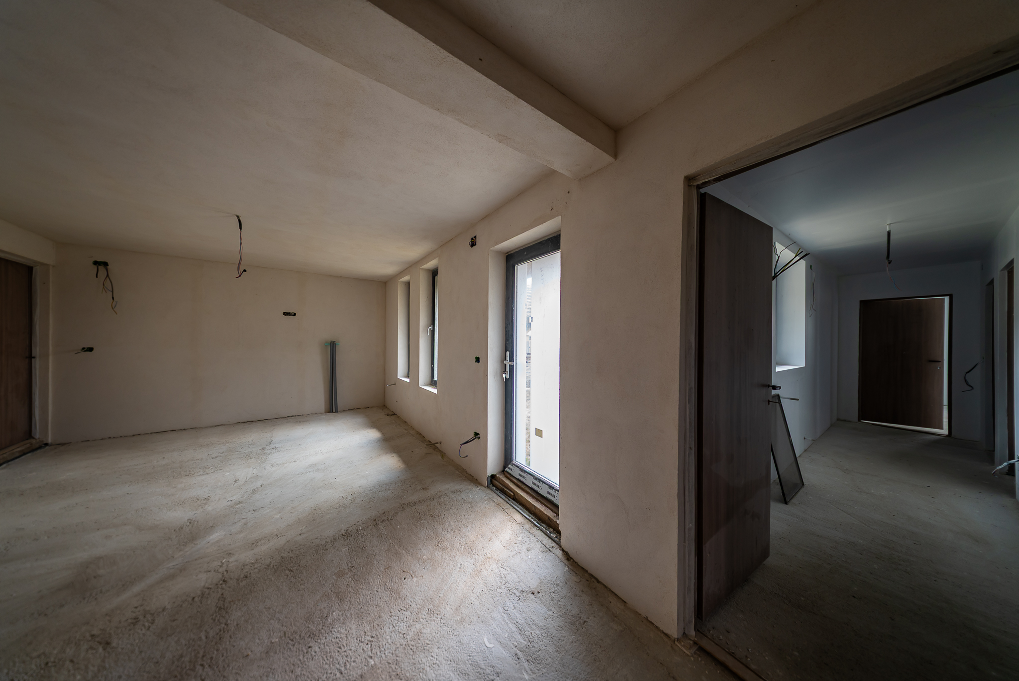 Casă de vânzare cu 3 camere in Alunis