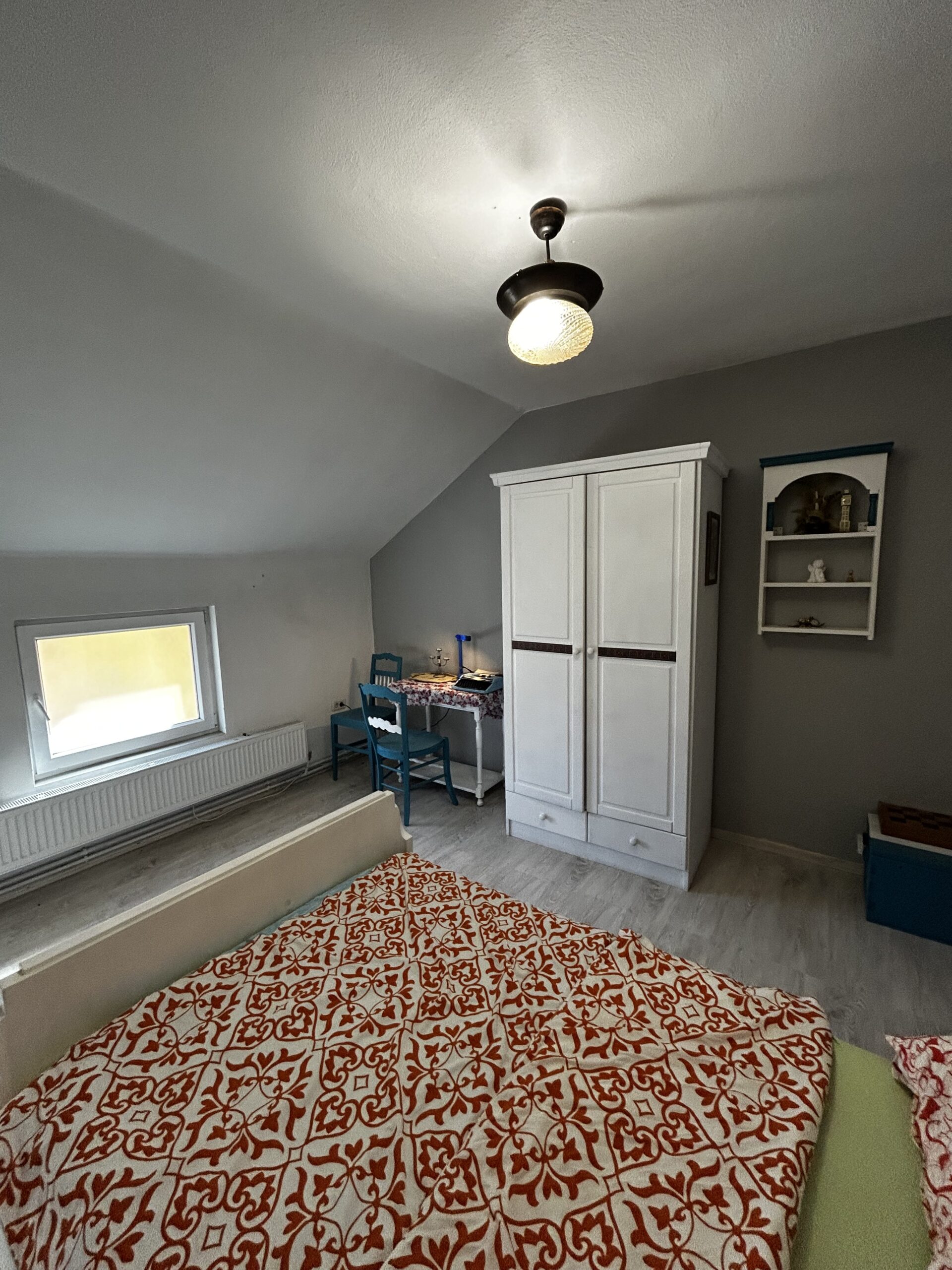 Apartament 2 camere la casa Parneava de inchiriat