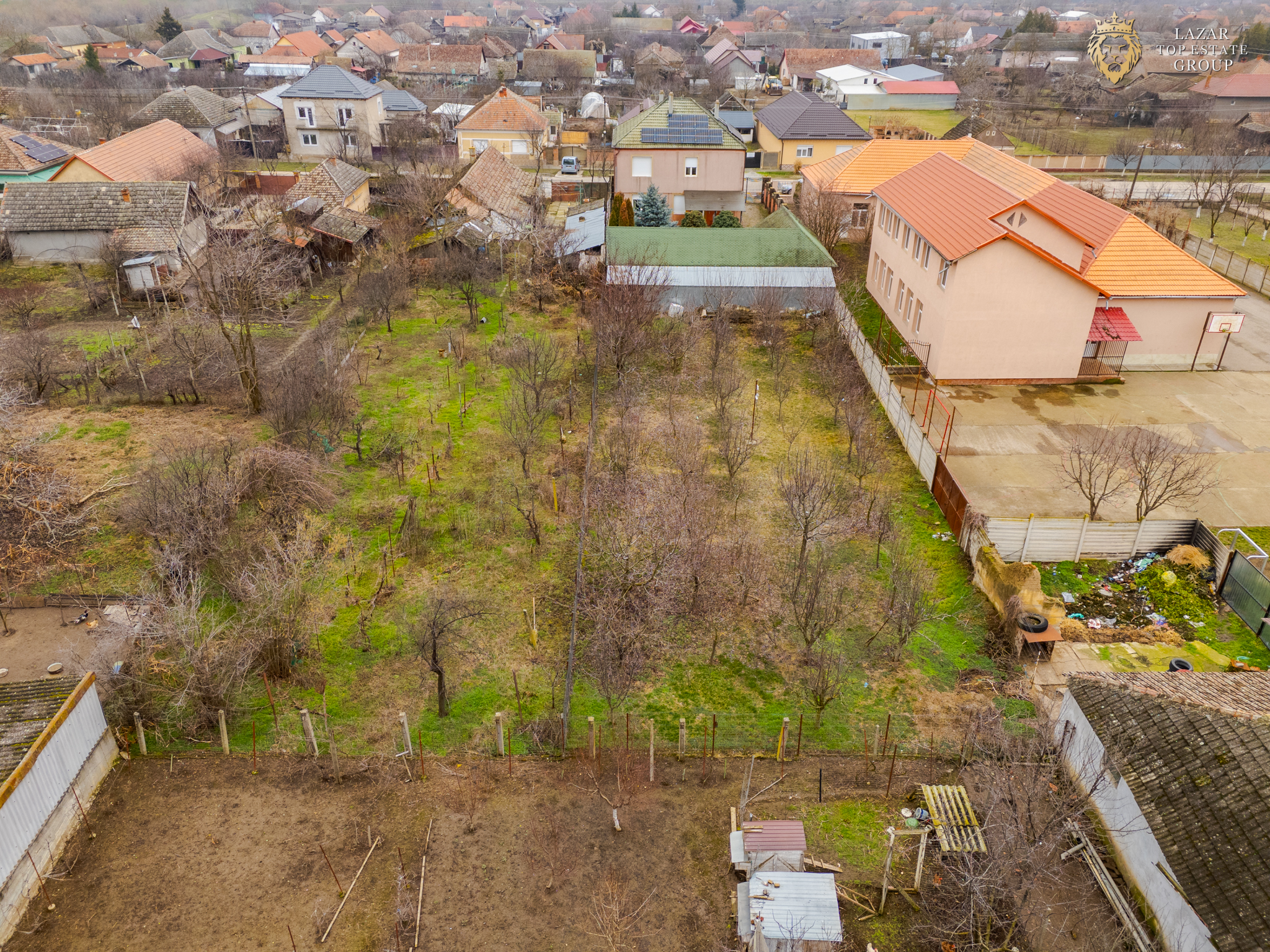 Vilă 5 camere de Vanzare Chișineu-Criș