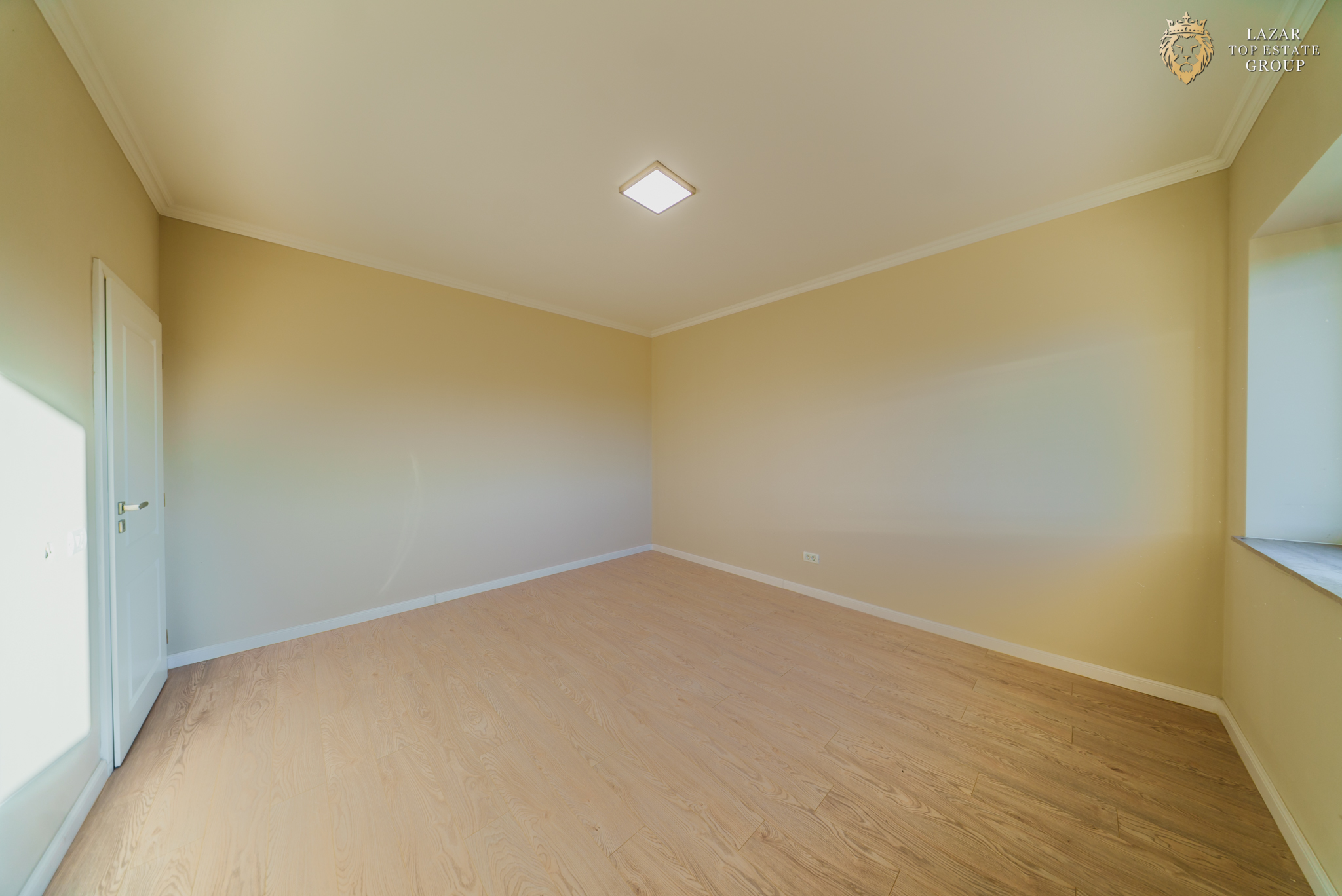 Apartament nou +curte cu terasa 4 camere in Gai