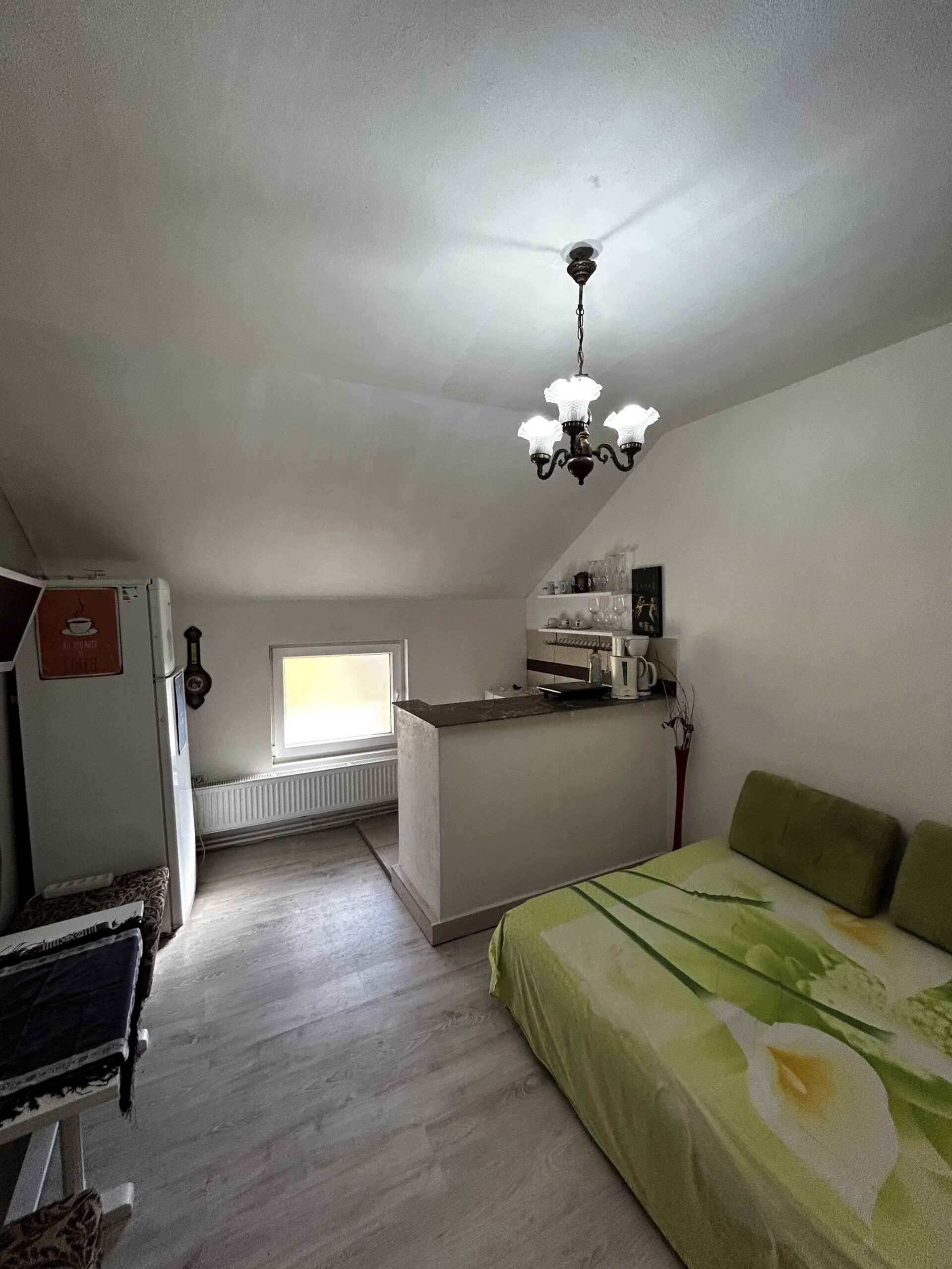 Apartament 2 camere la casa Parneava de inchiriat