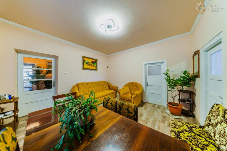 Casa 5 camere Fantanele de vanzare