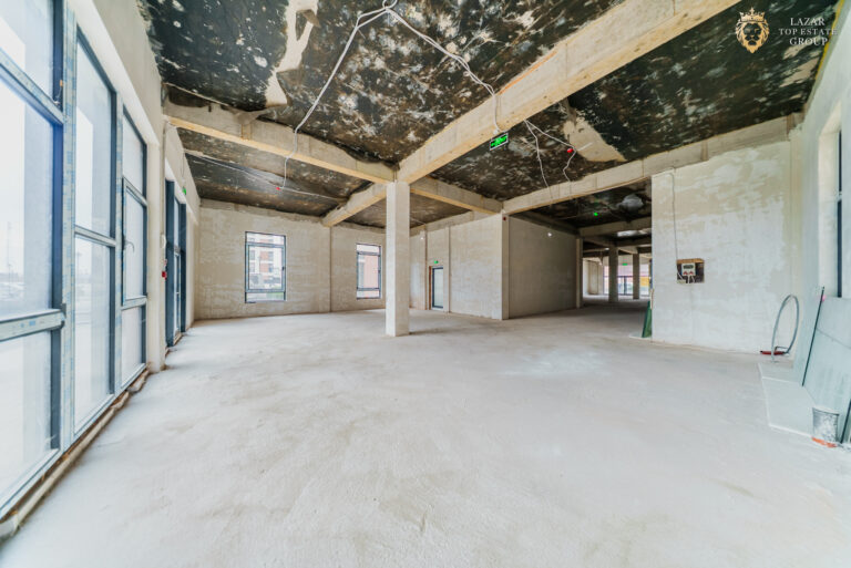 Spatiu Comercial Premium – 370 mp, Vitrină 13 m, 3 Intrări • Adora Par