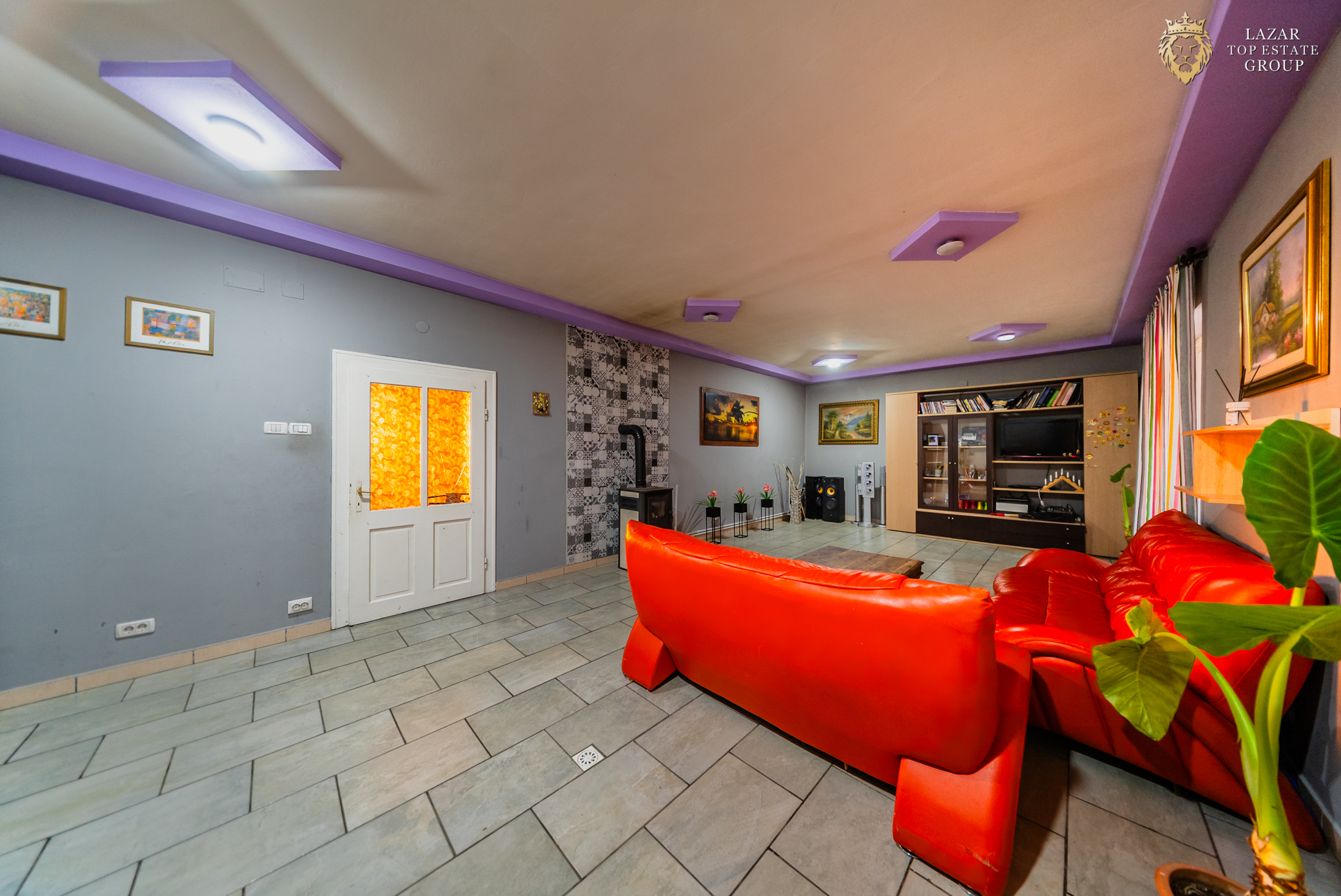 Casa de vanzare 7 camere Santana