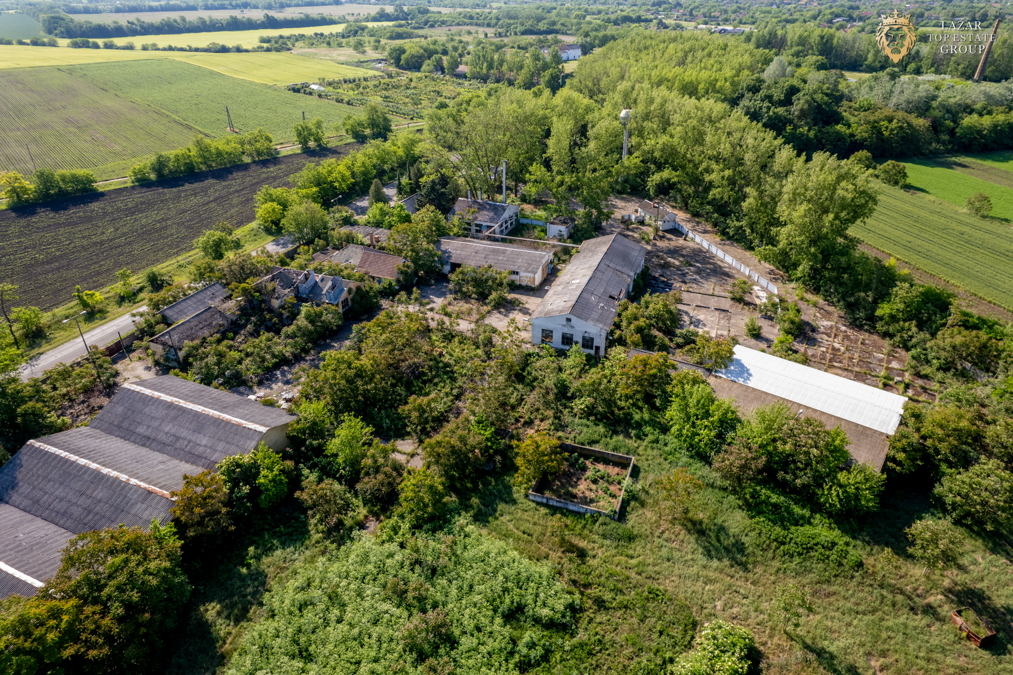 Cladire industriala de vanzare cu potential 3,5 ha in Batania