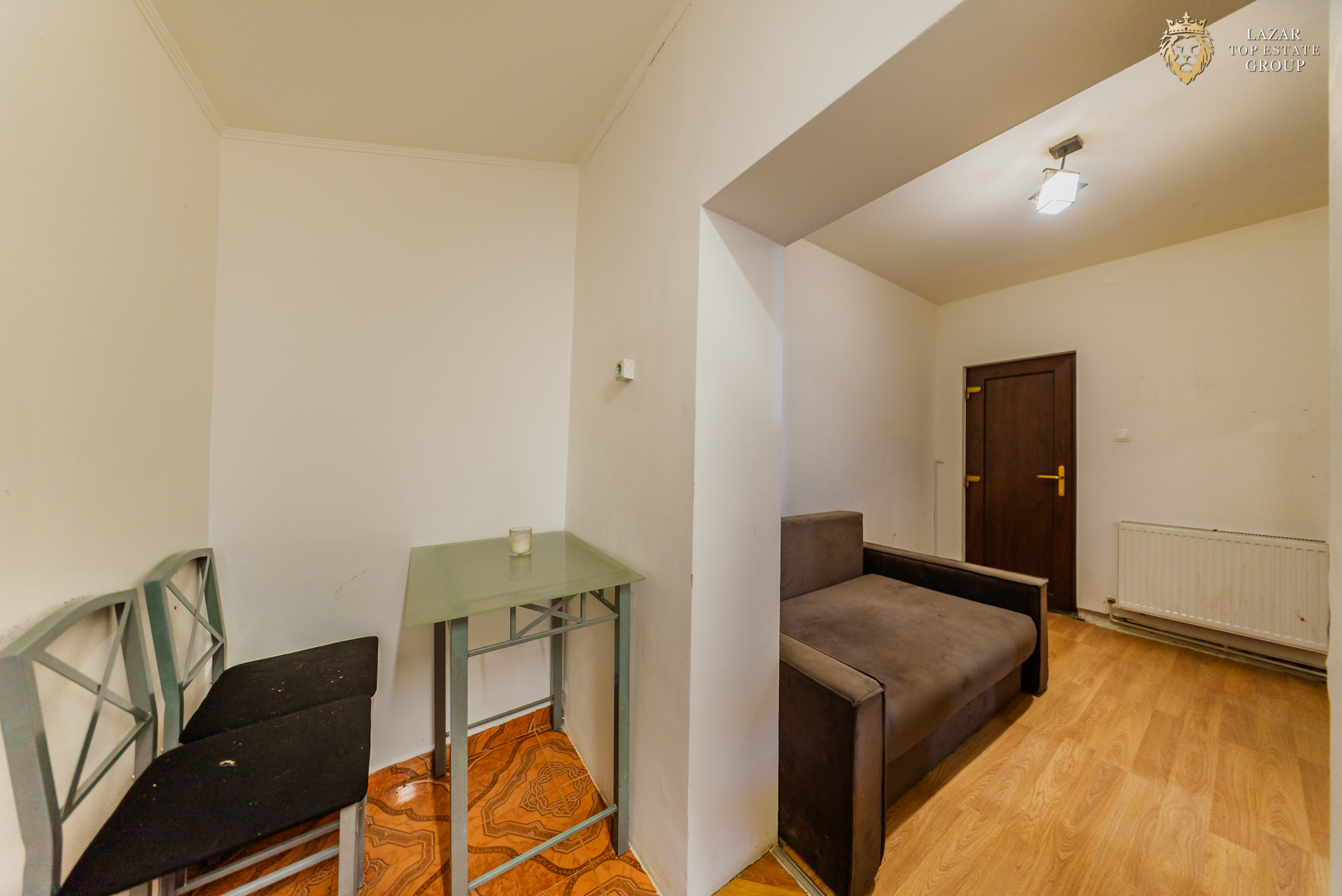 Apartament 2 camere la casa de vanzare in Arad