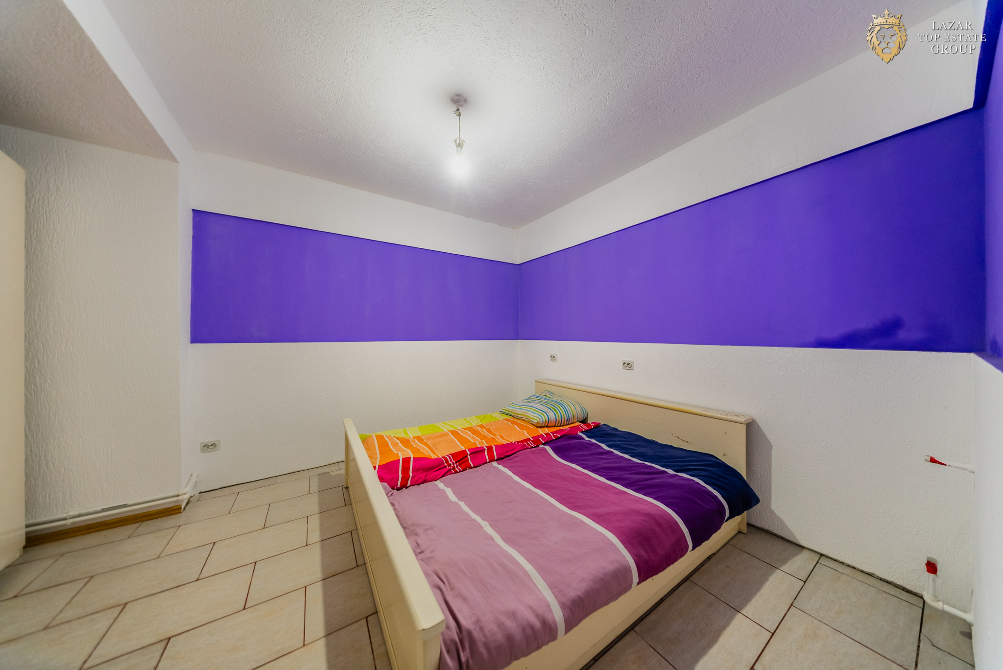 Casa de vanzare 7 camere Santana