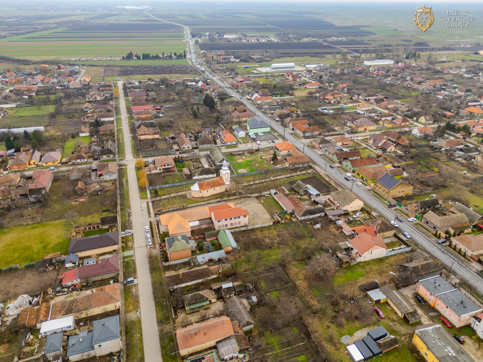 Vilă 5 camere de Vanzare Chișineu-Criș