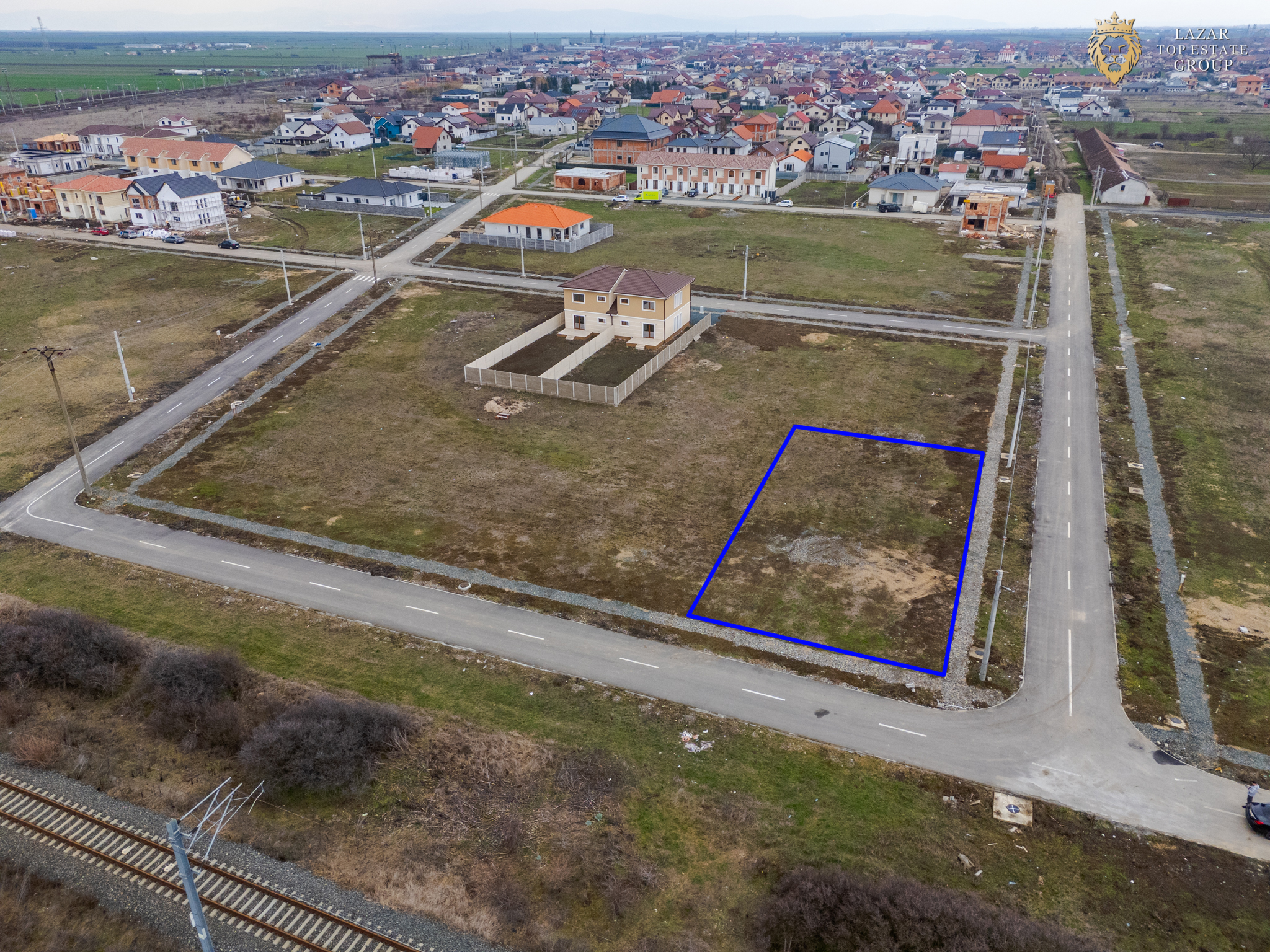 Teren 700mp in Premier- Vladimirescu