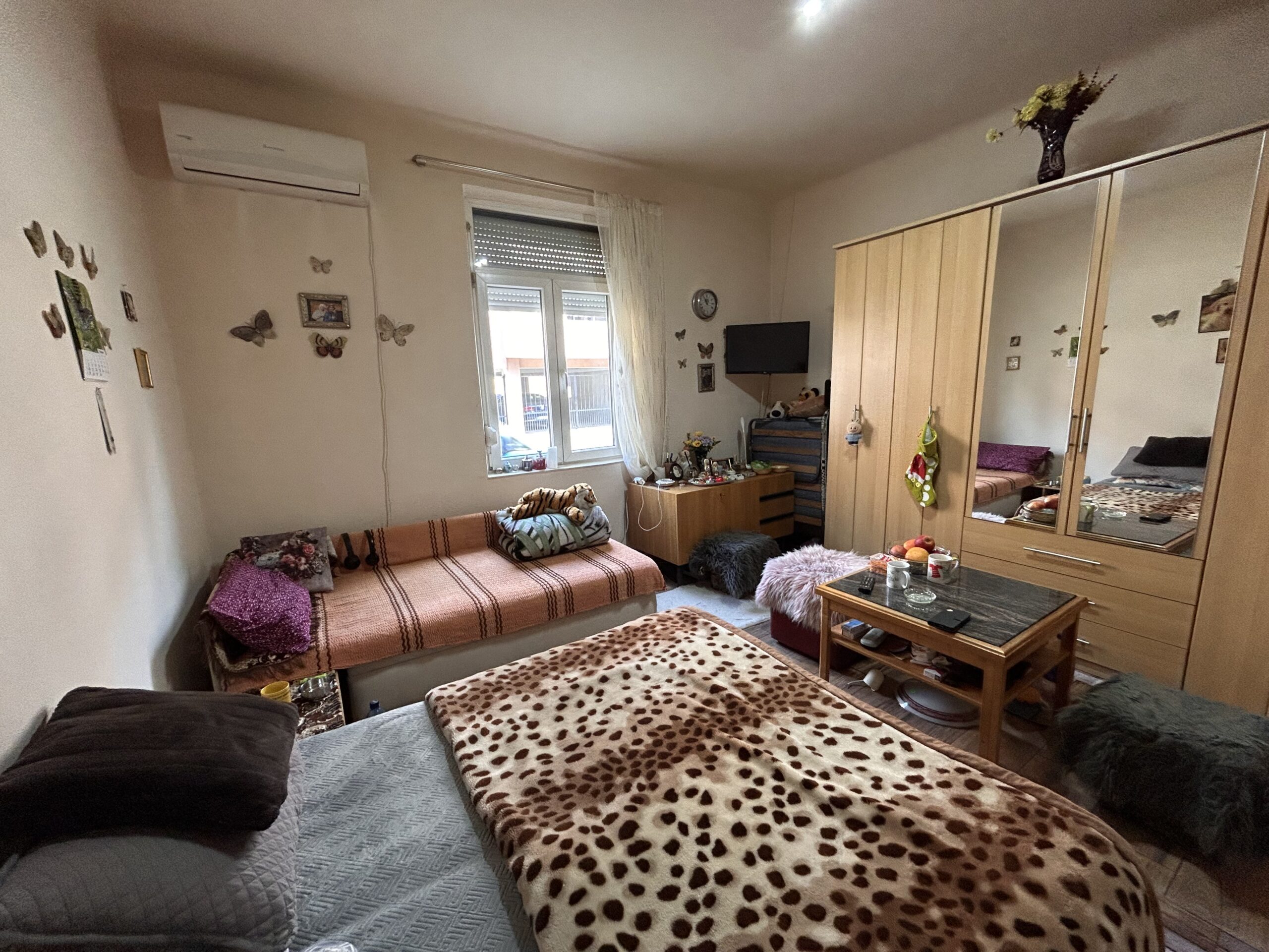 Apartament la casa de vanzare zona Boul Rosu