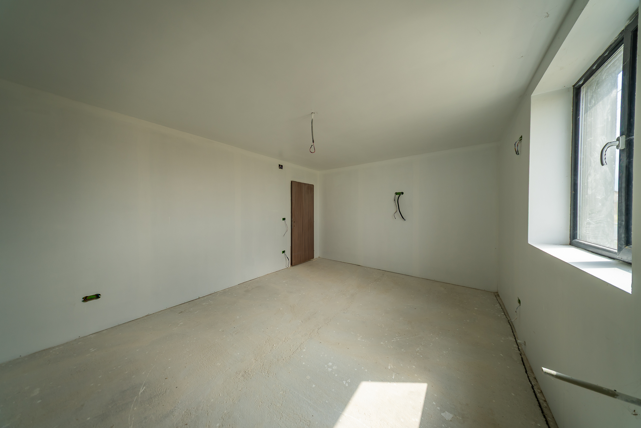 Casă de vânzare cu 3 camere in Alunis