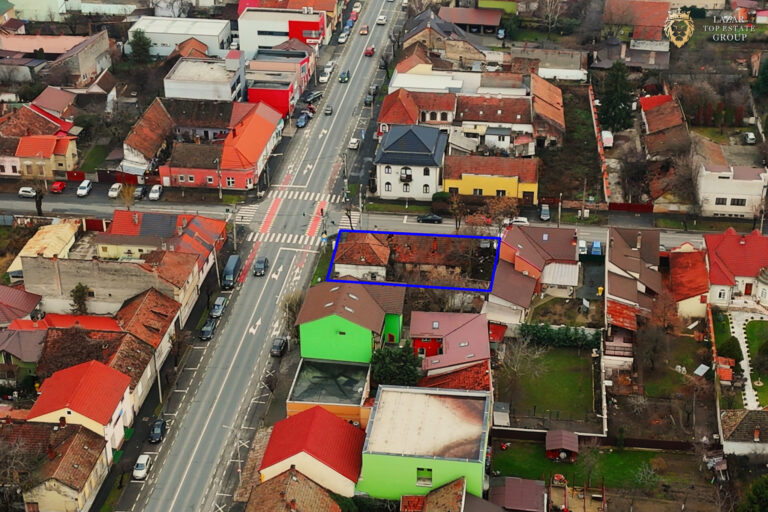 Teren- 2 fornturi stradale de vanzare pe Andrei Saguna
