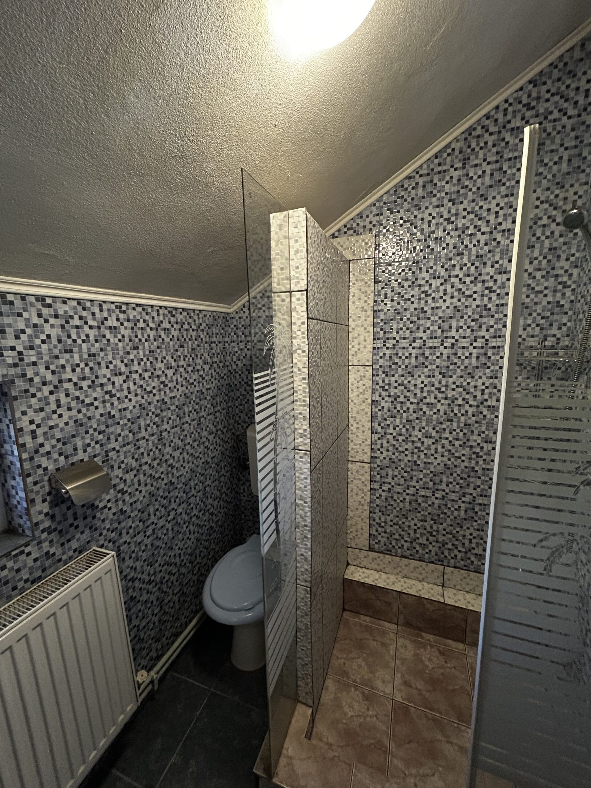 Apartament 2 camere la casa Parneava de inchiriat