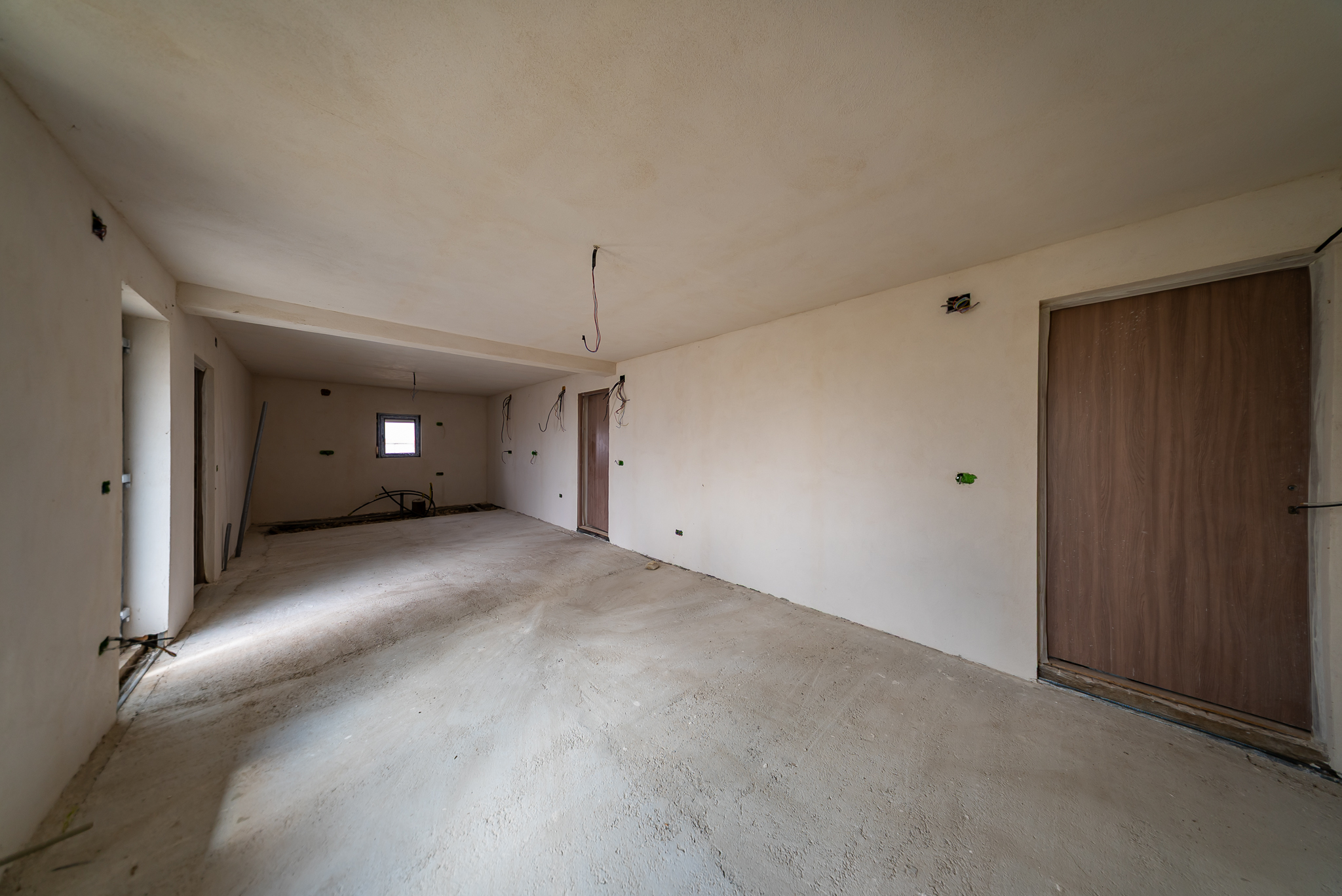 Casă de vânzare cu 3 camere in Alunis