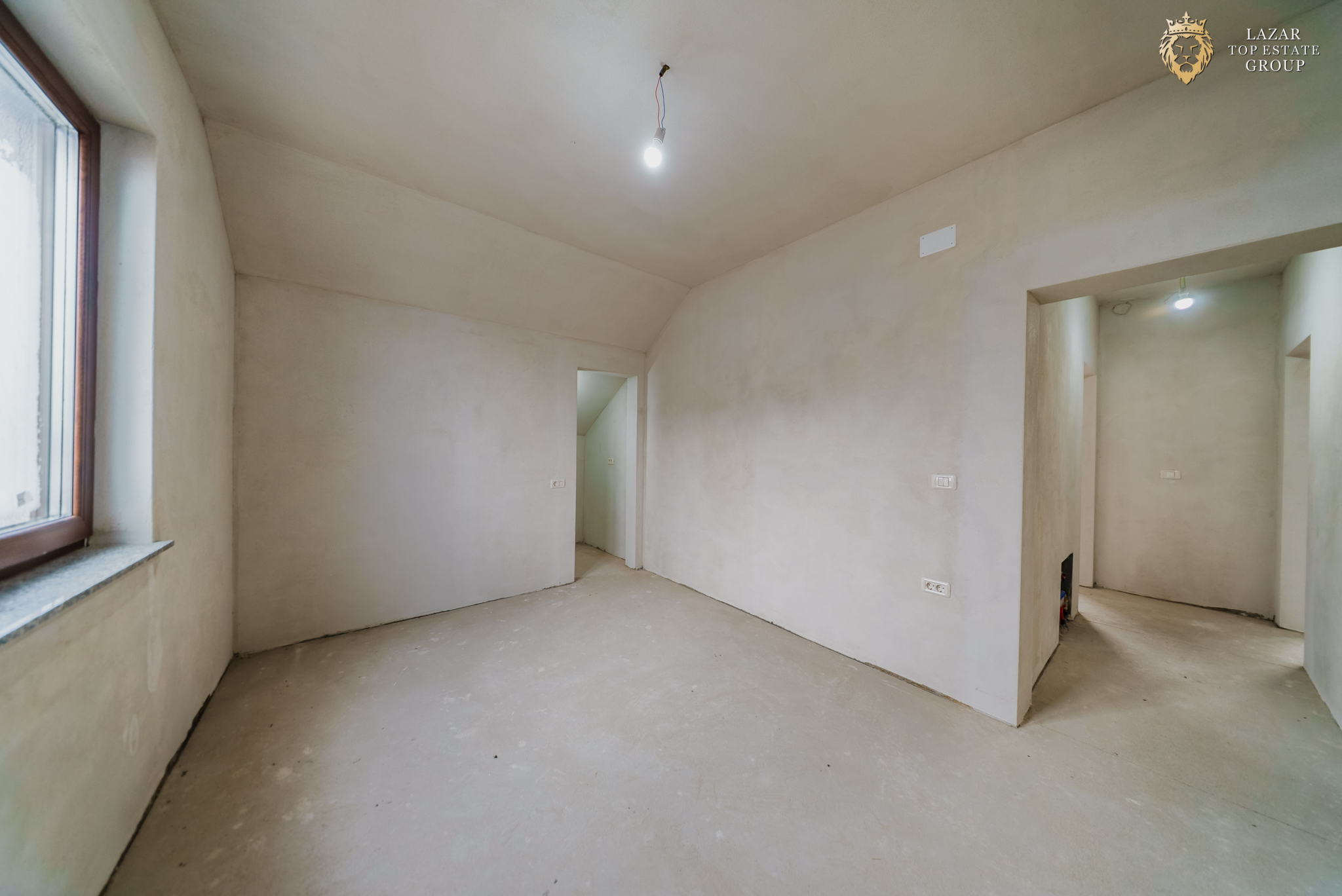 Vilă noua P+M in Sanleani