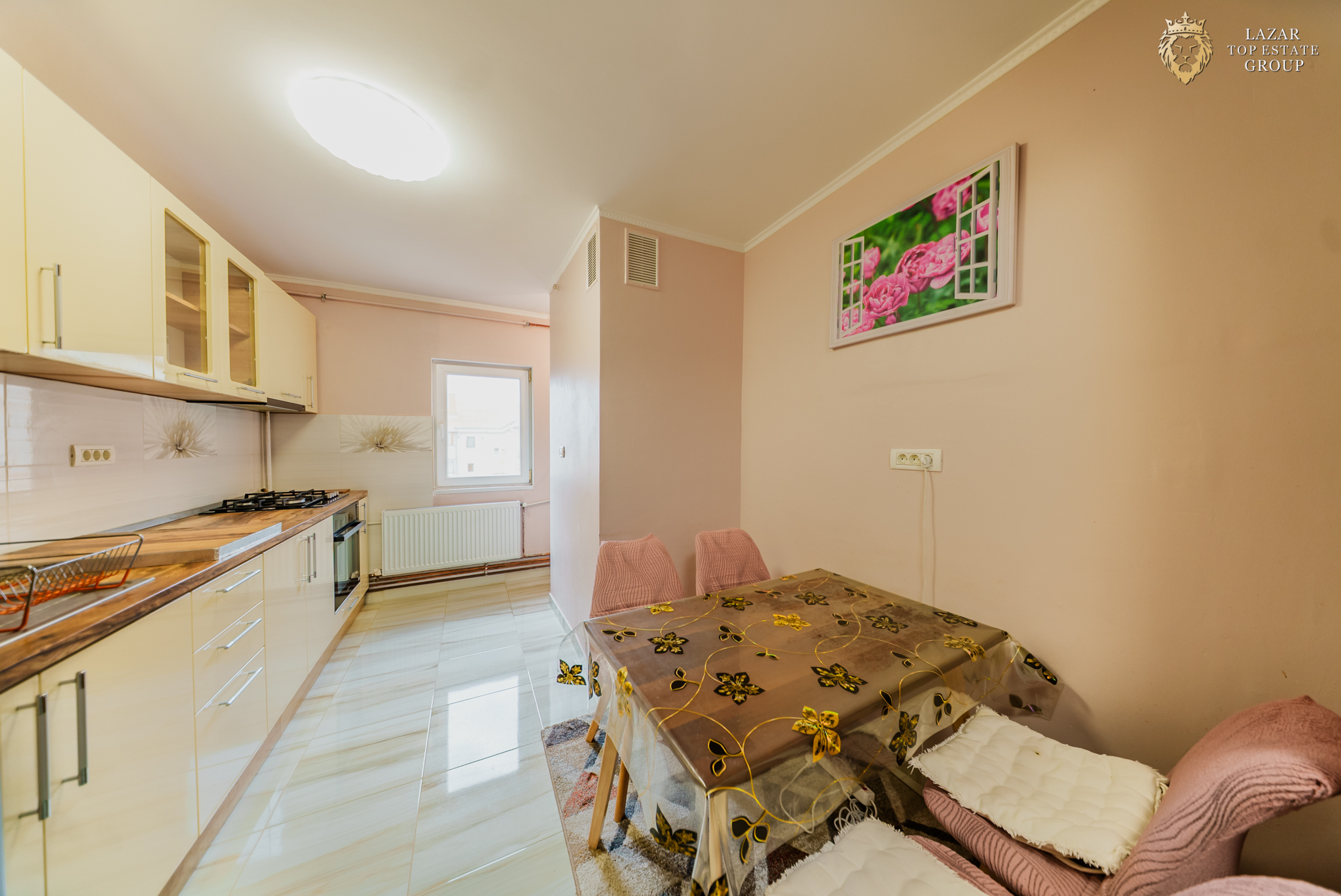 Apartament 3 Camere de inchiriat Alfa