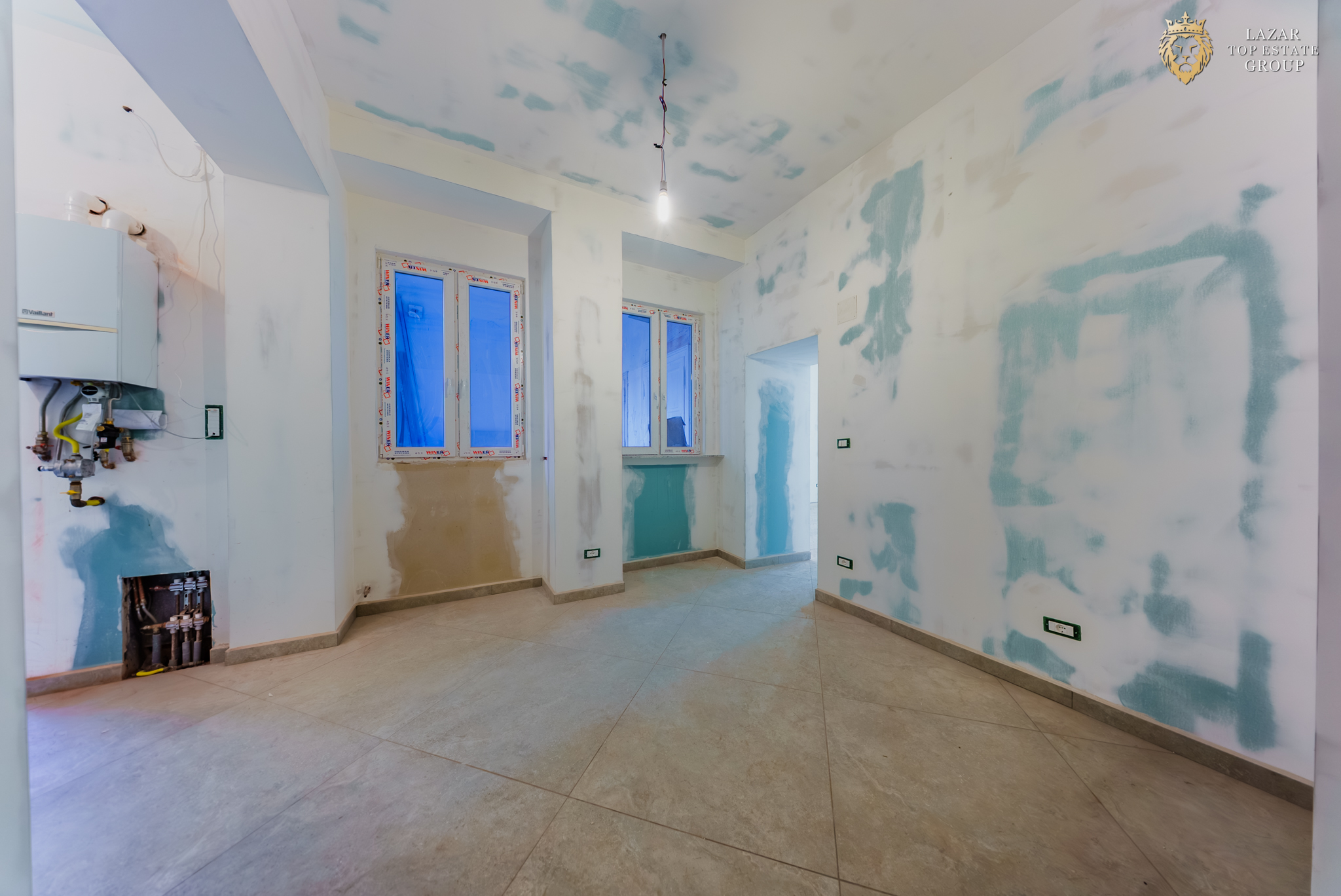 Apartament clasic 4 camere de vanzare Unirii