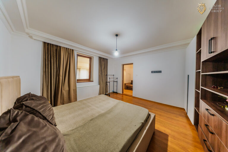 Apartament 2 camere la casa de vanzare in Arad