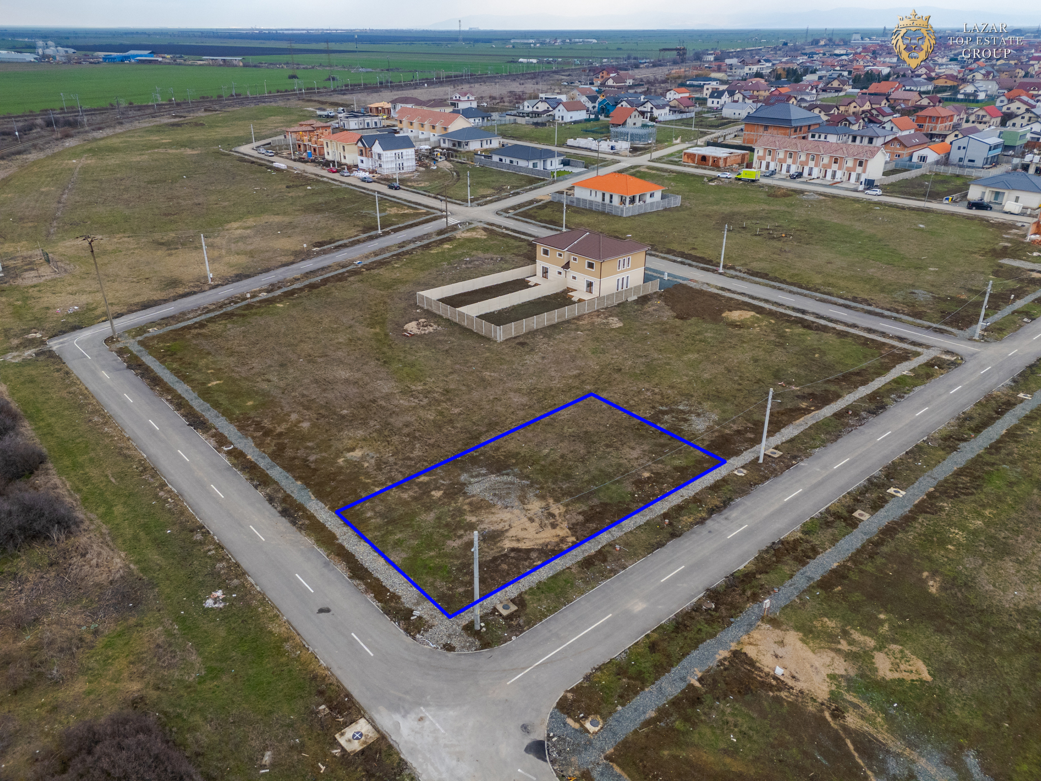 Teren 700mp in Premier- Vladimirescu