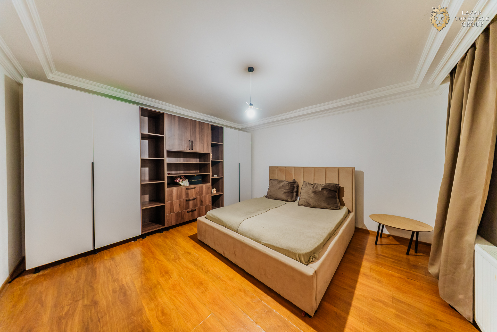 Apartament 2 camere la casa de vanzare in Arad