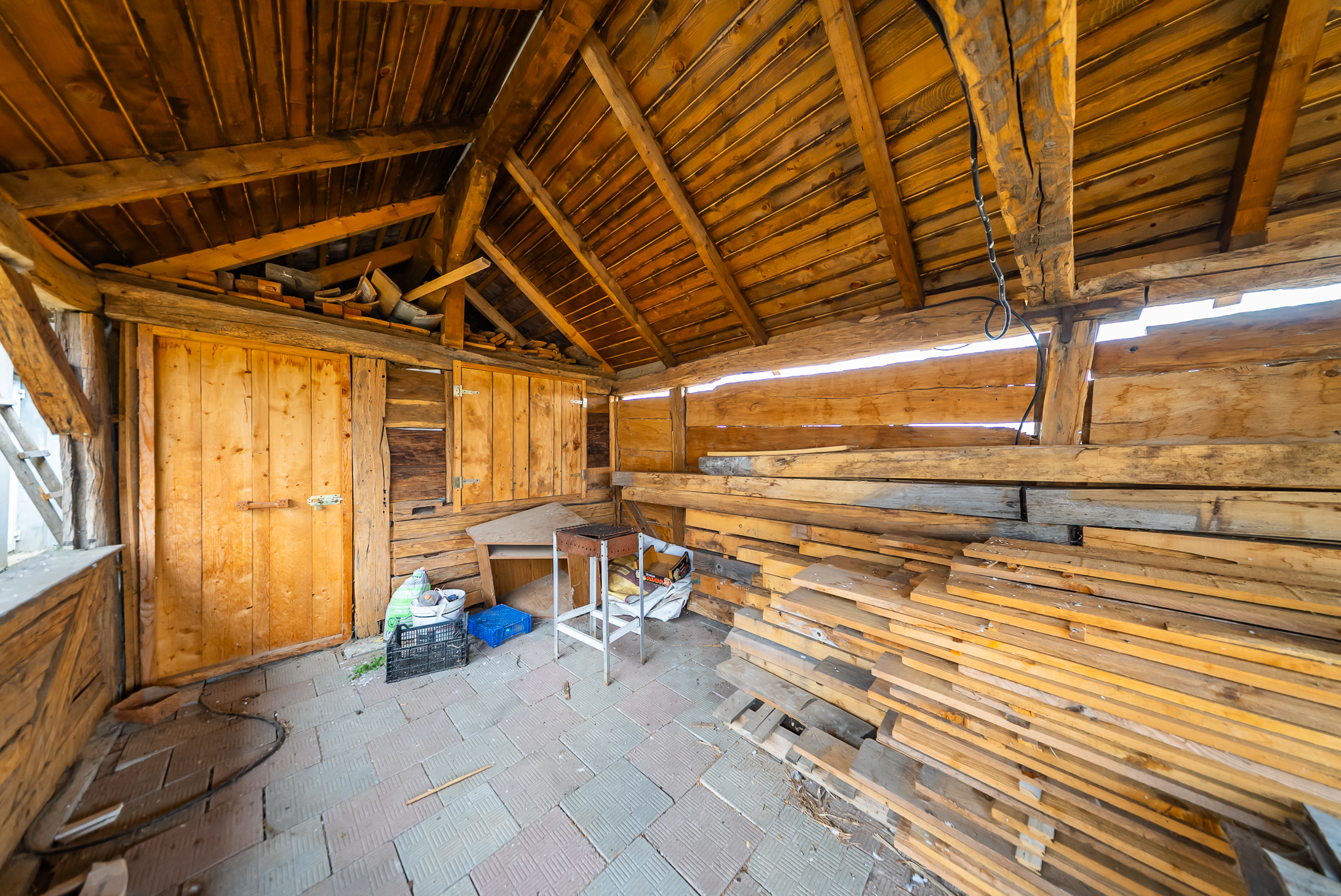 Casă de vânzare cu 3 camere in Alunis