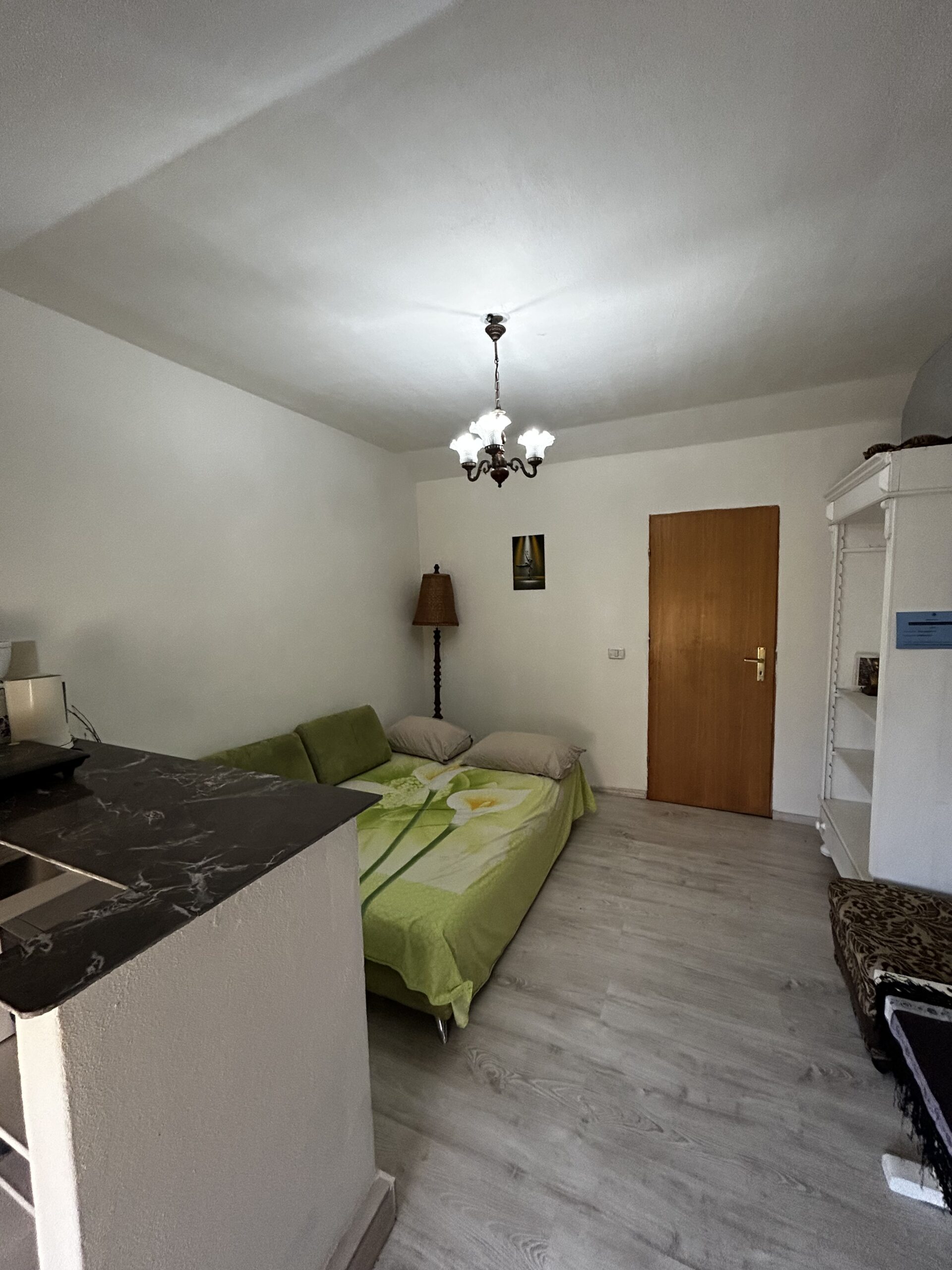 Apartament 2 camere la casa Parneava de inchiriat