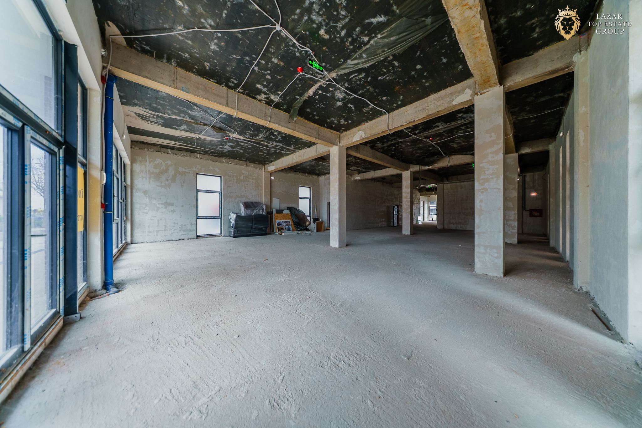 Spatiu Comercial Premium – 370 mp, Vitrină 13 m, 3 Intrări • Adora Par