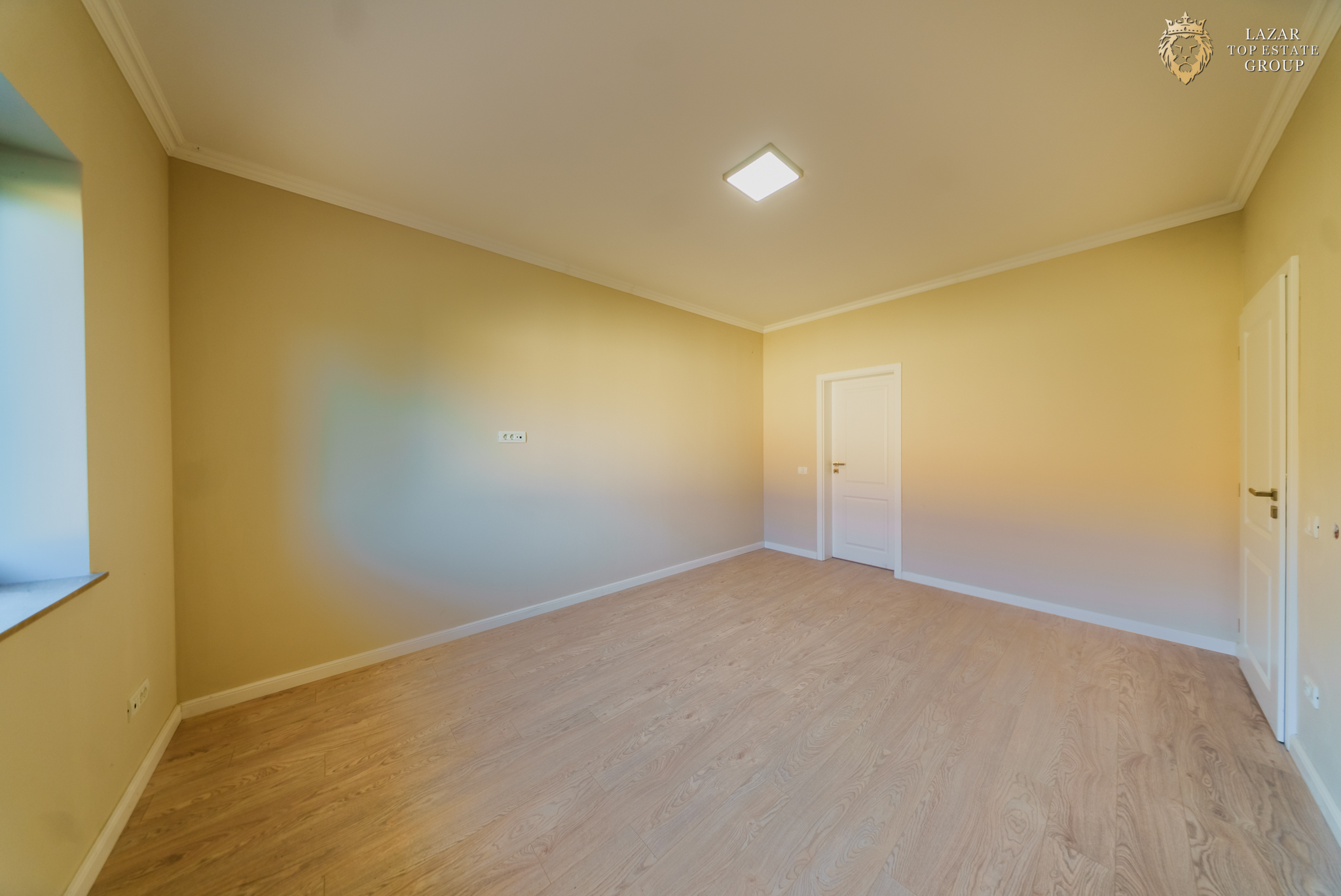 Apartament nou +curte cu terasa 4 camere in Gai