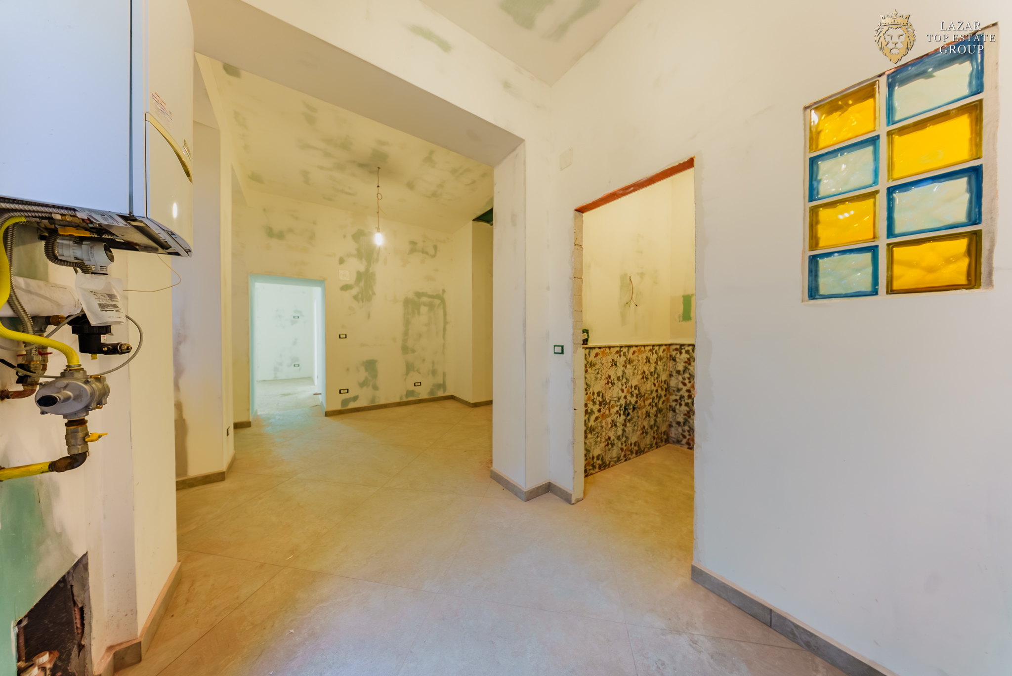 Apartament clasic 4 camere de vanzare Unirii