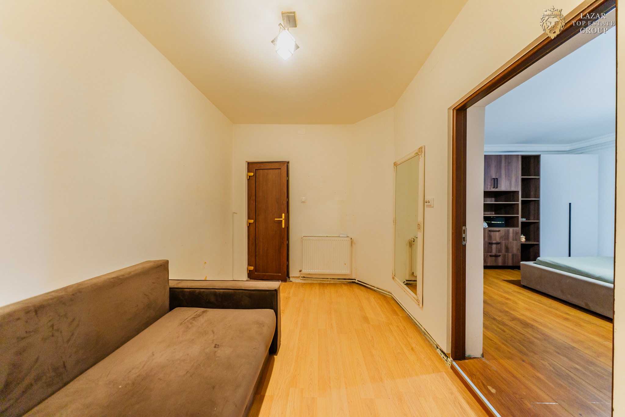 Apartament 2 camere la casa de vanzare in Arad