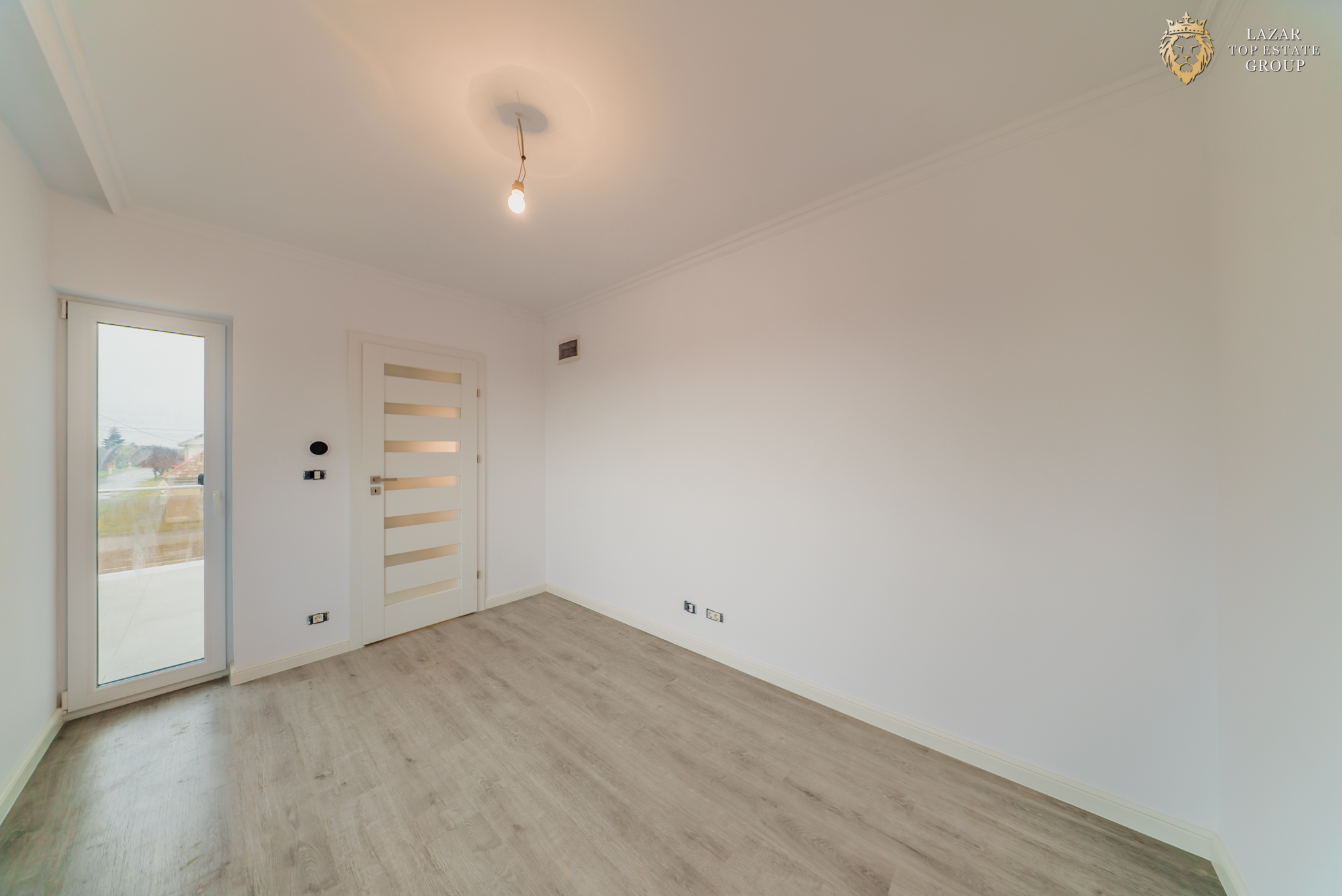 Vila noua 5 camere de vanzare in Gai