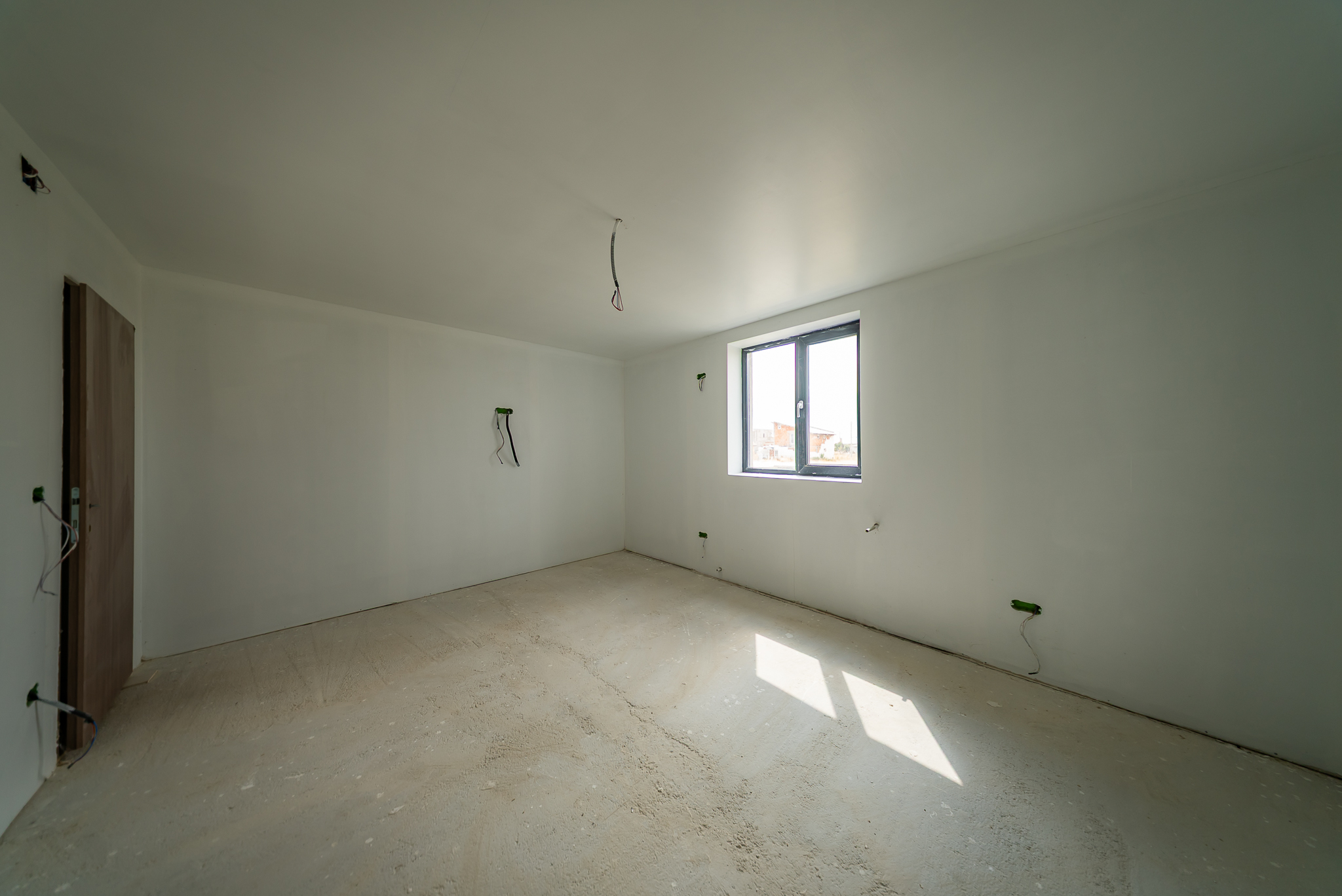 Casă de vânzare cu 3 camere in Alunis