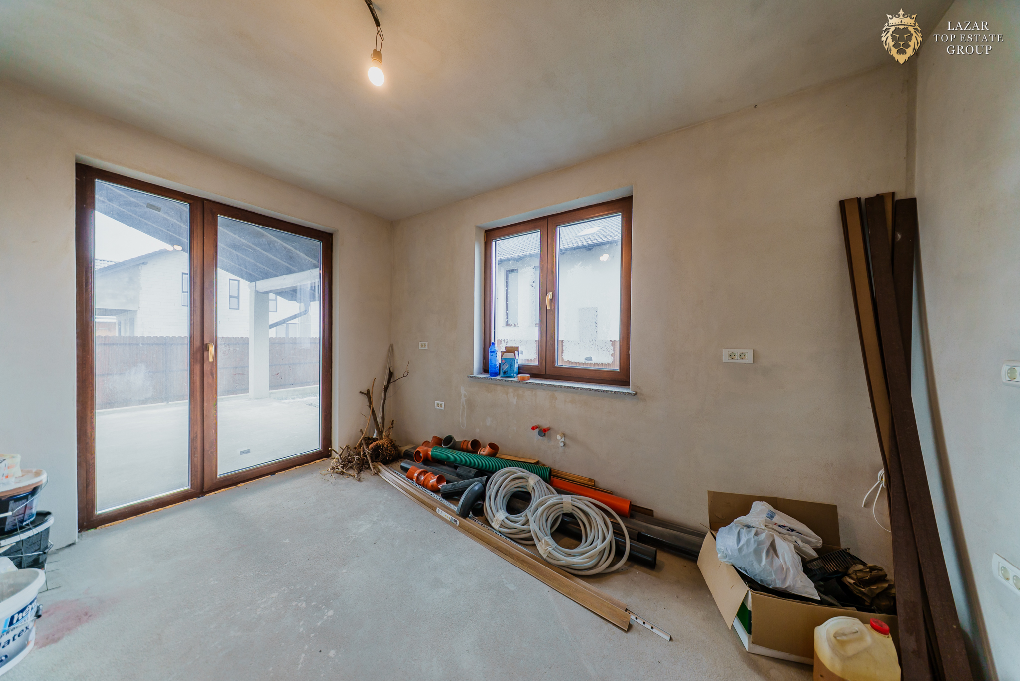 Vilă noua P+M in Sanleani