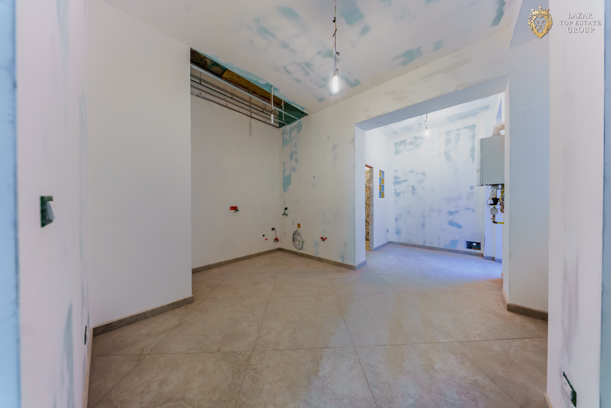 Apartament clasic 4 camere de vanzare Unirii