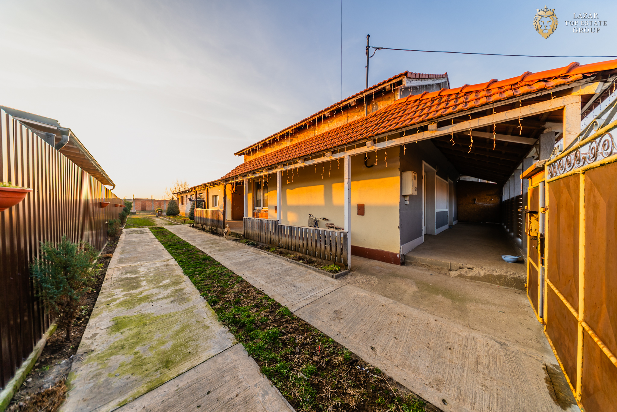 Casa de vanzare 7 camere Santana