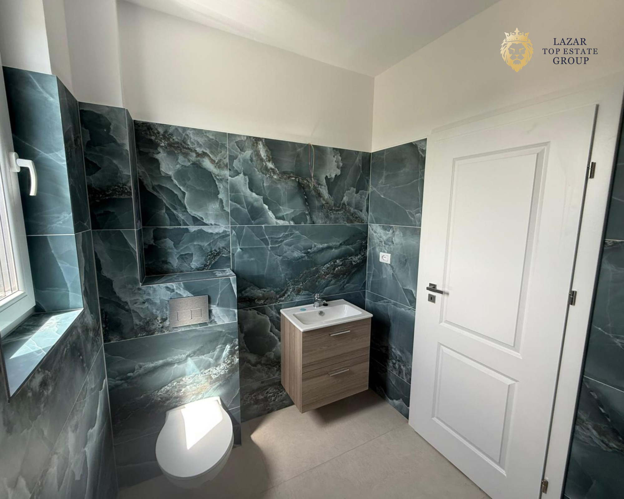 Apartament de vanzare 3 camere, Zona Gradiste