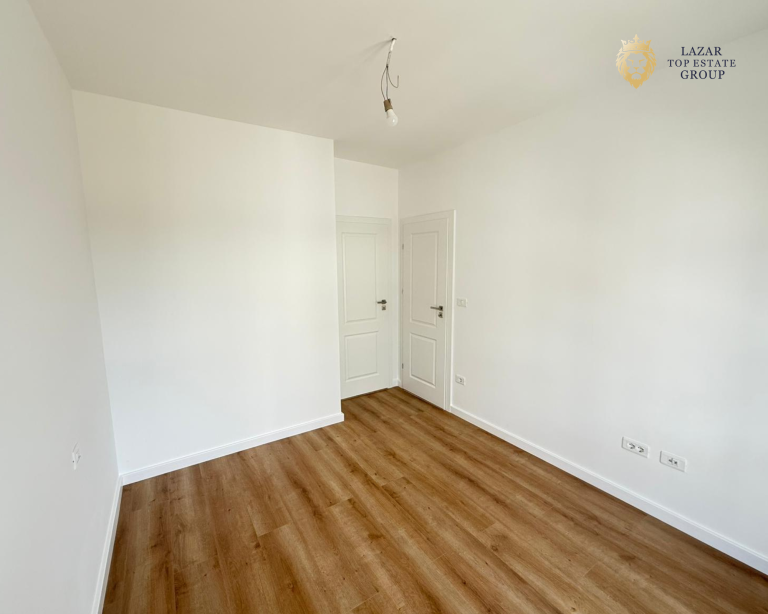 Apartament de vanzare 3 camere, Zona Gradiste