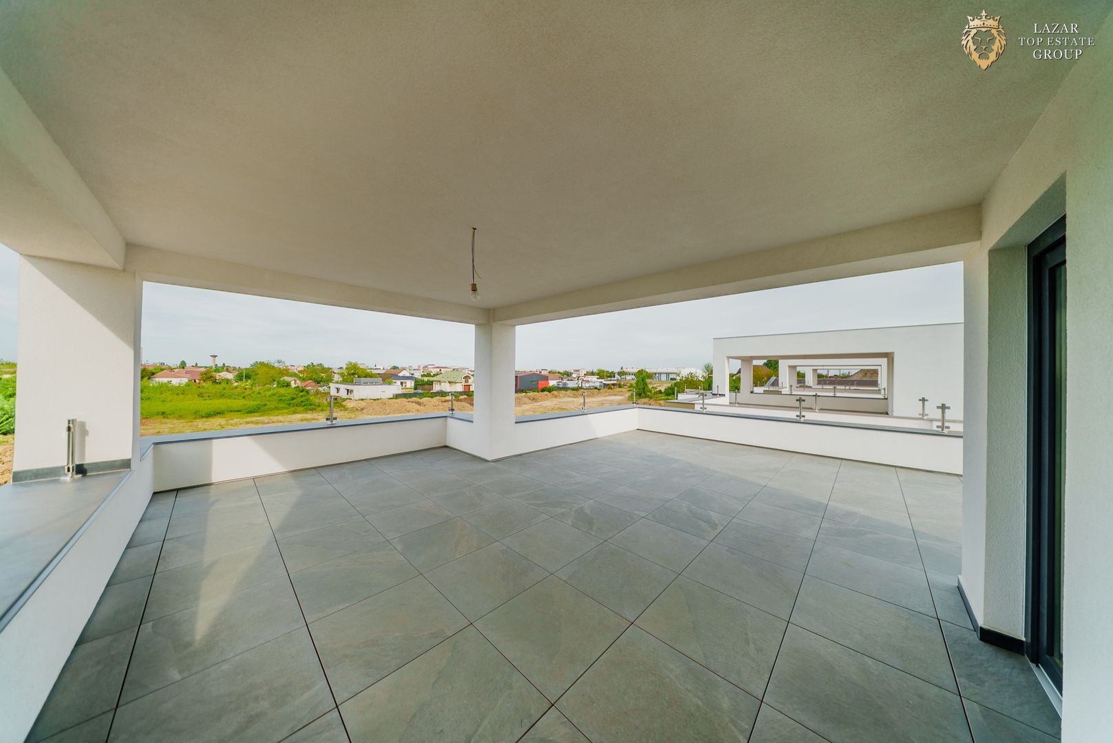 Vilă de vânzare cu 8 camere Zona Gai