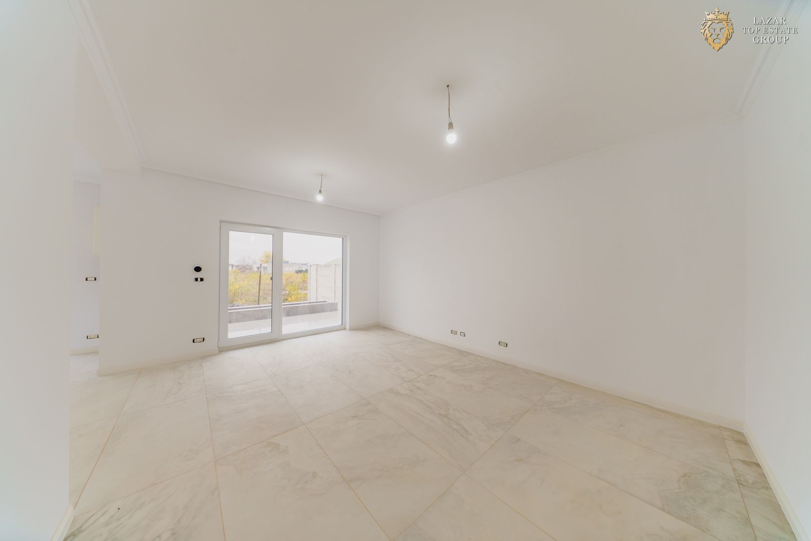 Vilă de vânzare cu 8 camere Zona Gai