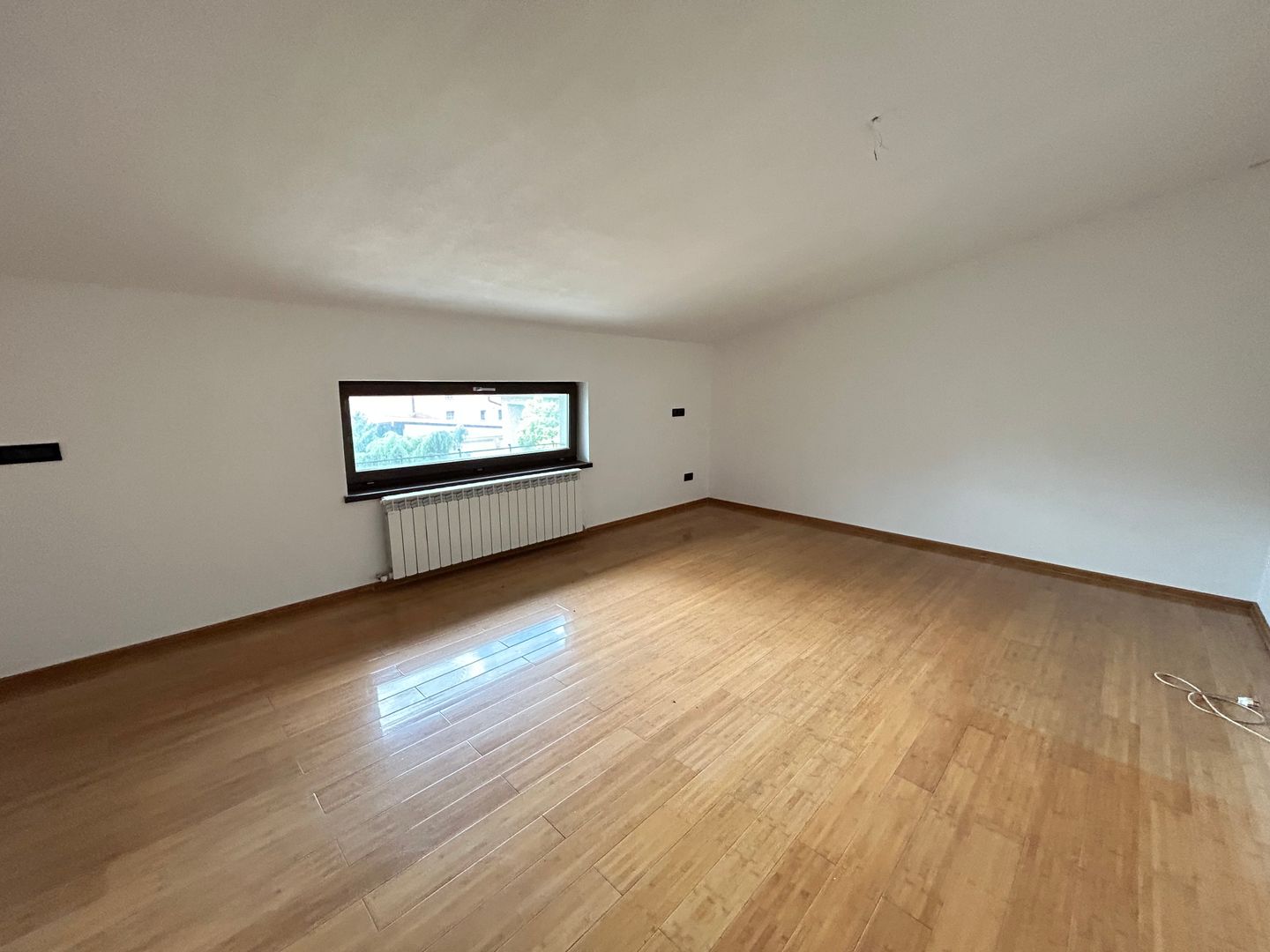 Spațiut de închiriat cu 7 camere, Zona Subcetate
