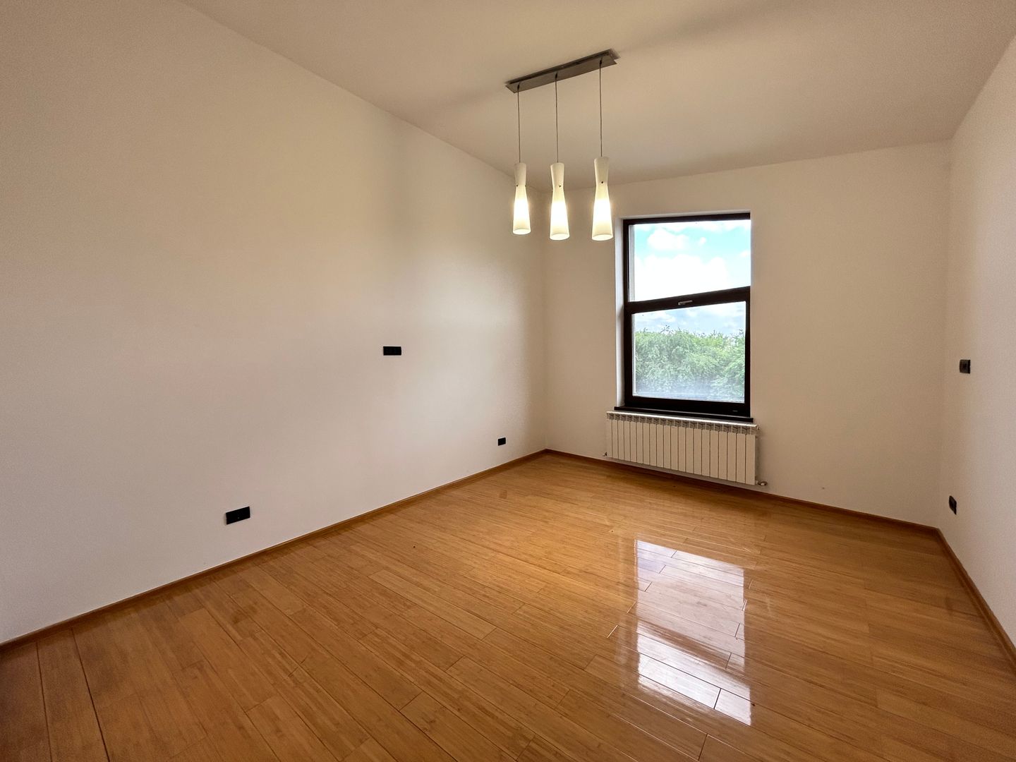 Spațiut de închiriat cu 7 camere, Zona Subcetate