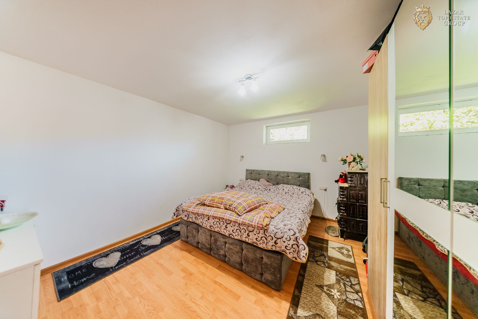 Casa de vanzare cu 3 camere Zarand