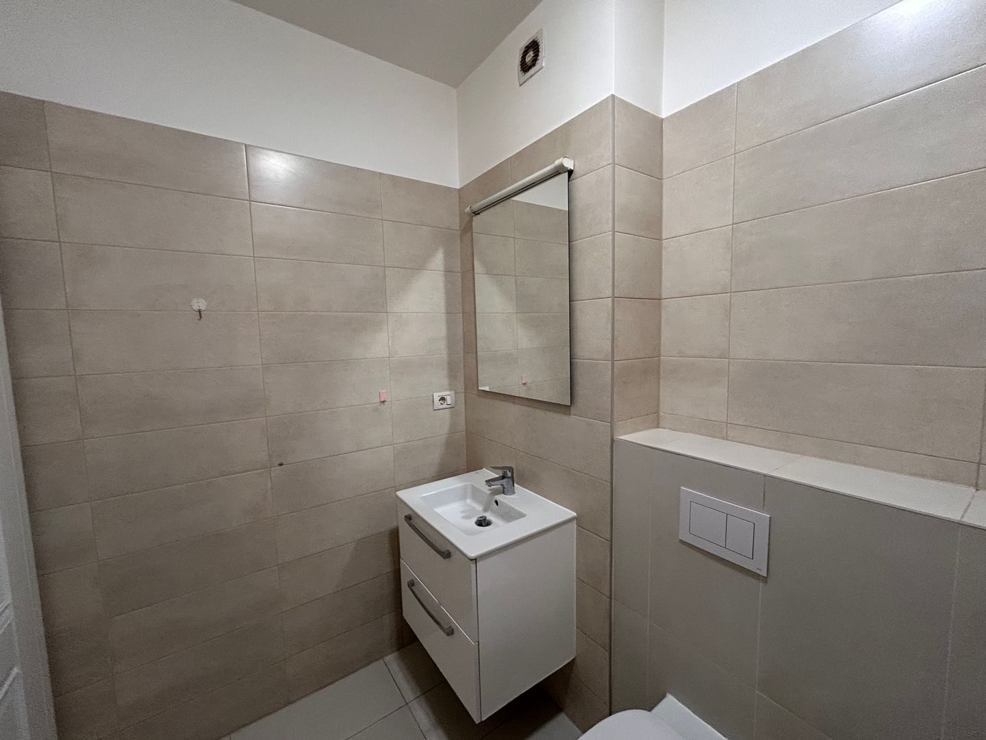 Apartament 2 camere Adora Park de inchiriat