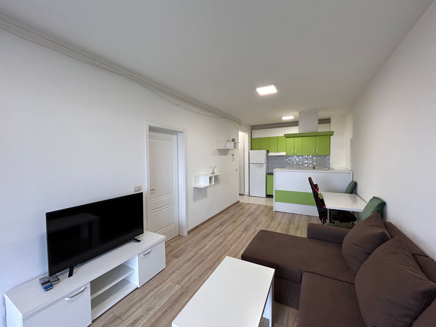 Apartament 2 camere Adora Park de inchiriat